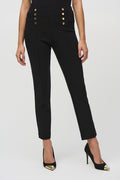 Pantalón ajustado con decoración de botones verticales 244006