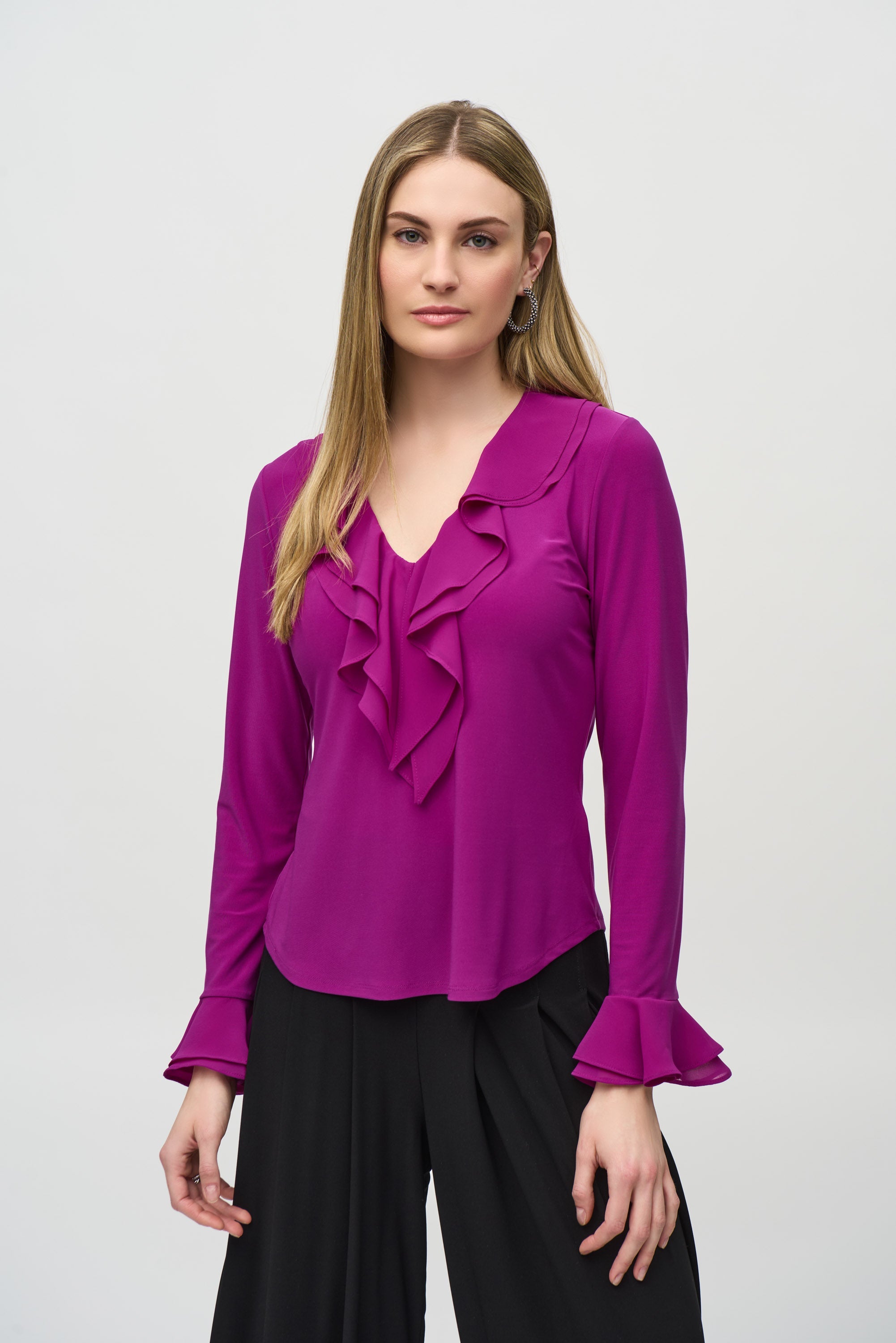 Blusa de manga larga con volantes 244096