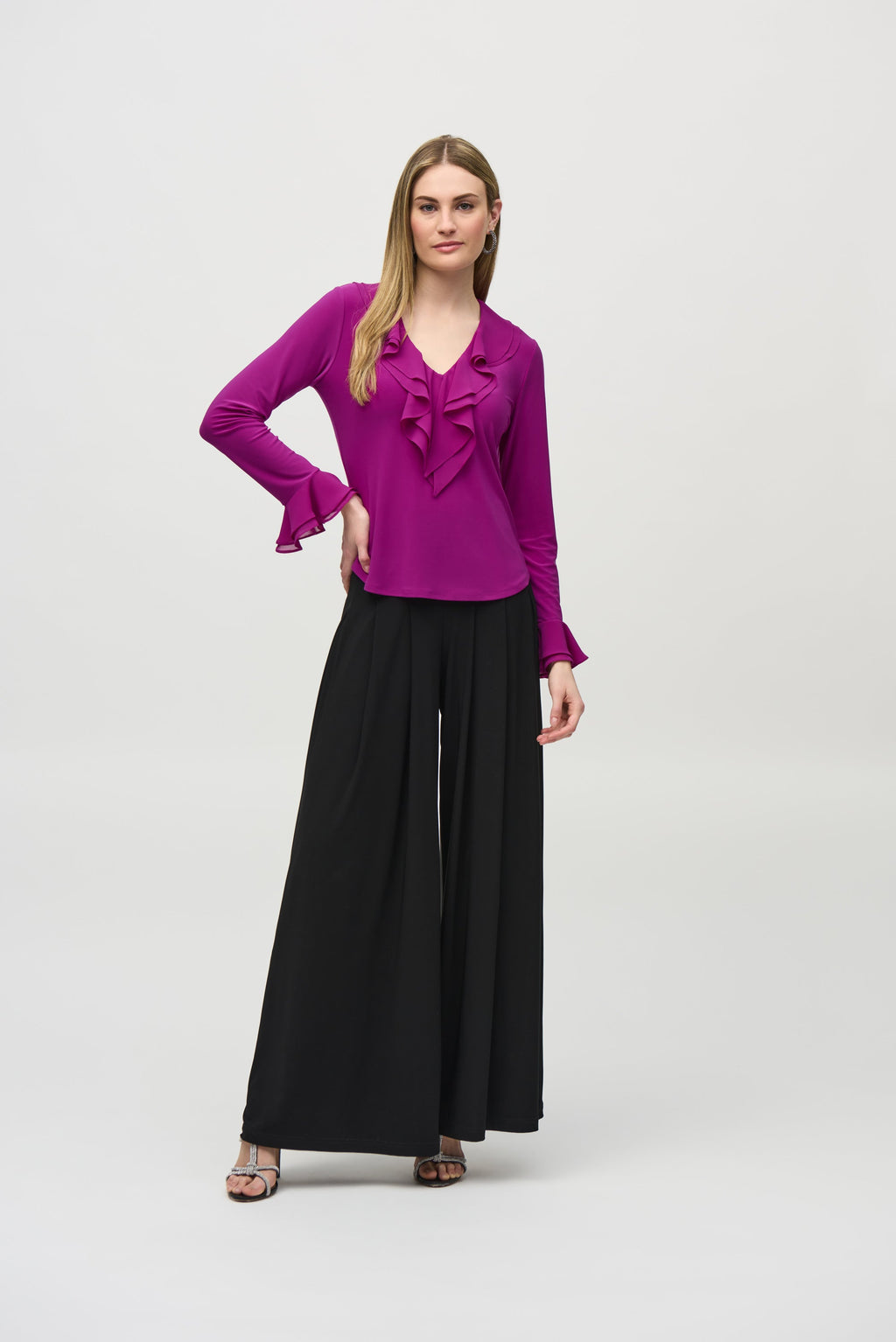 Blusa de manga larga con volantes 244096