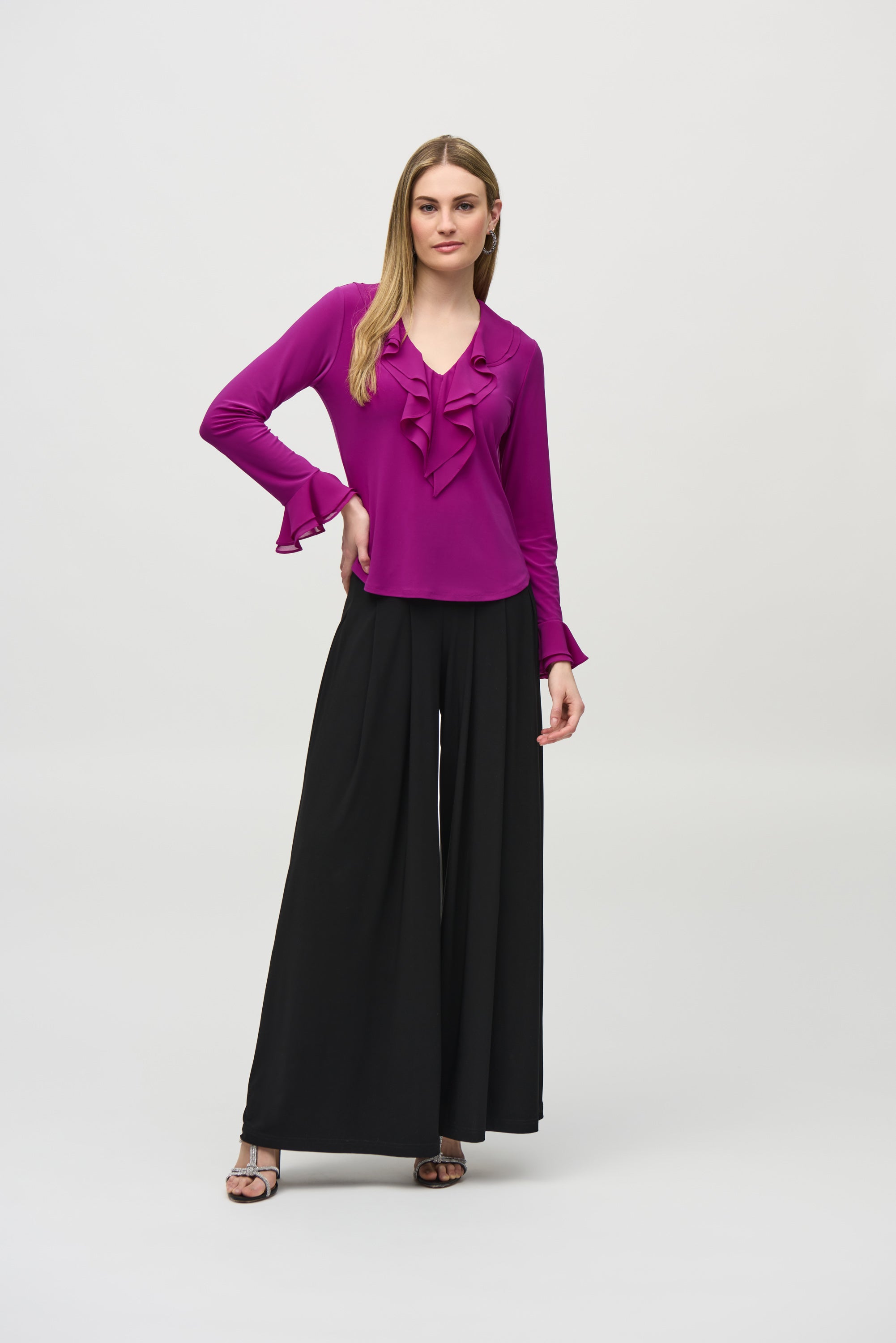 Blusa de manga larga con volantes 244096