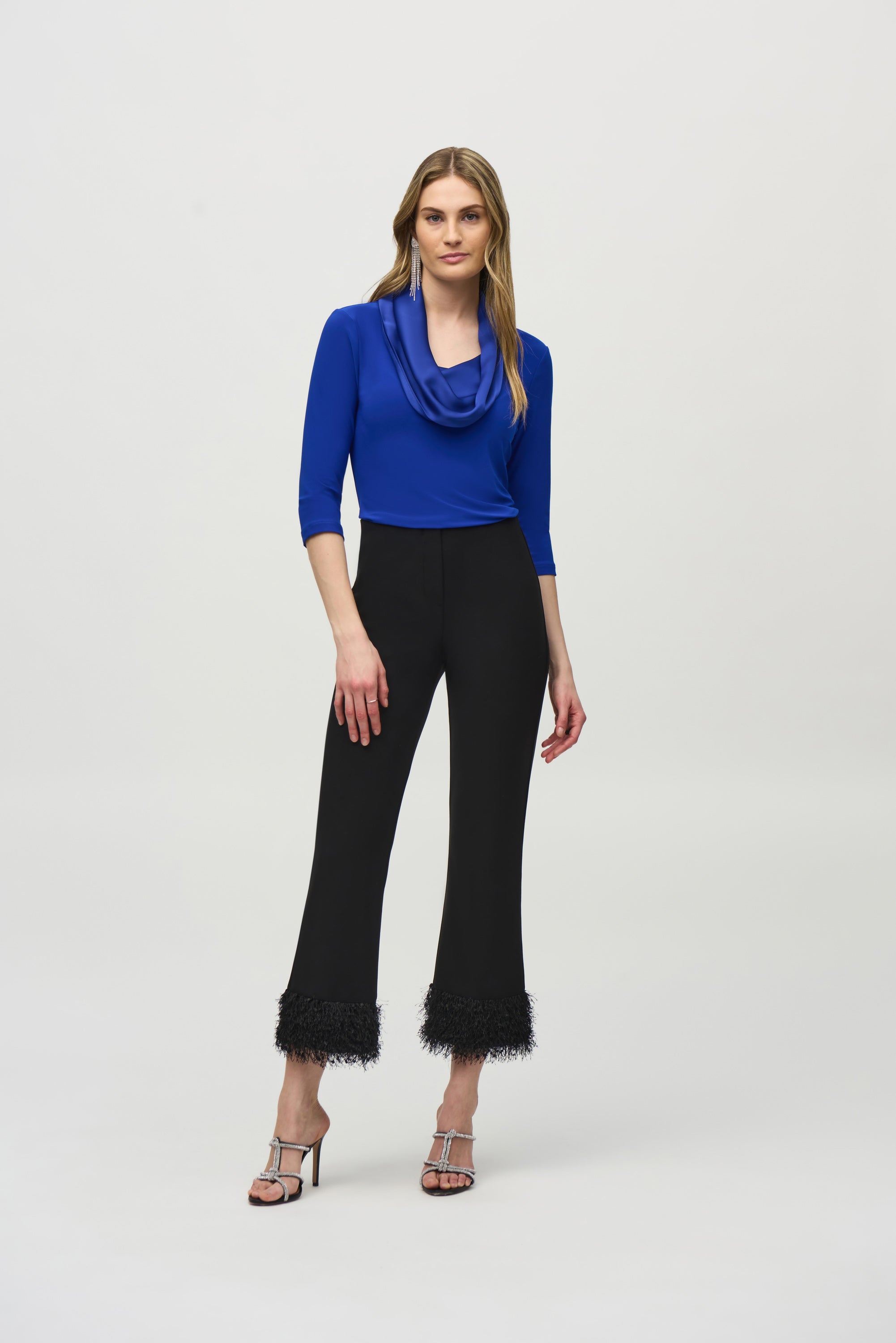 Blusa cuello de campana Royal Shappire 244106