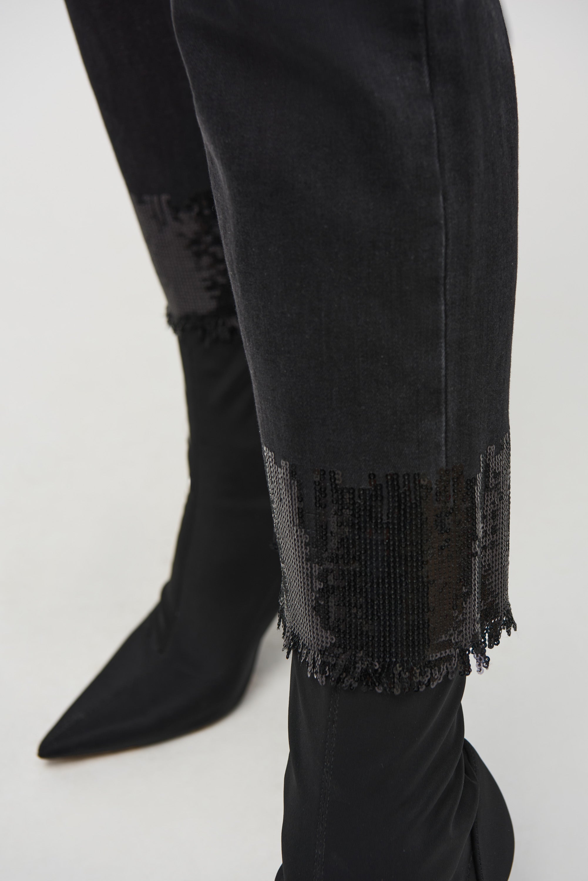 Pantalón con lentejuelas  en dobladillo 244948