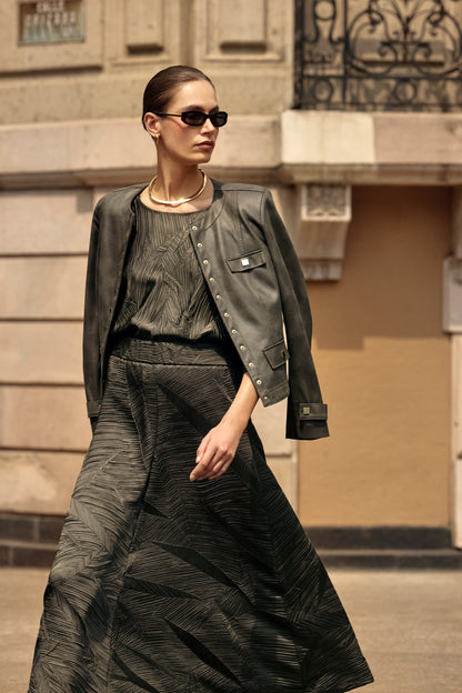 Falda larga acampanada y plisada verde aguacate 253248