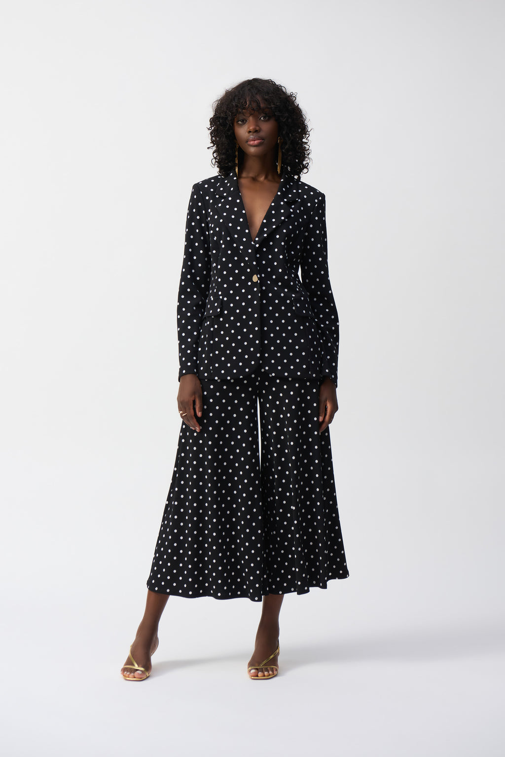 Blazer boxy con estampado de puntos negro 251051