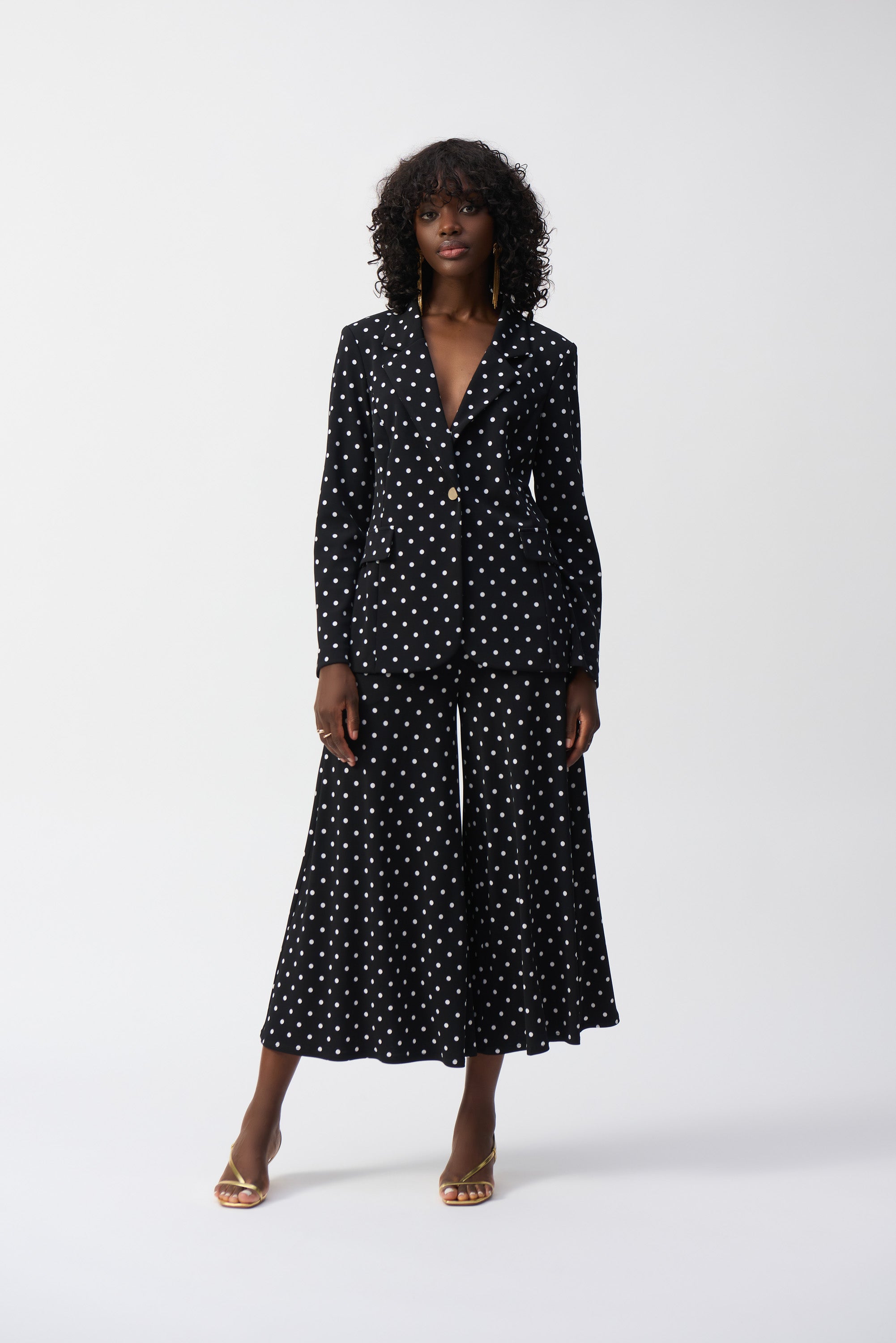 Blazer boxy con estampado de puntos negro 251051