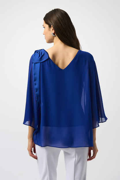 Blusa estilo poncho de gasa azul zafiro 251739 | Signature