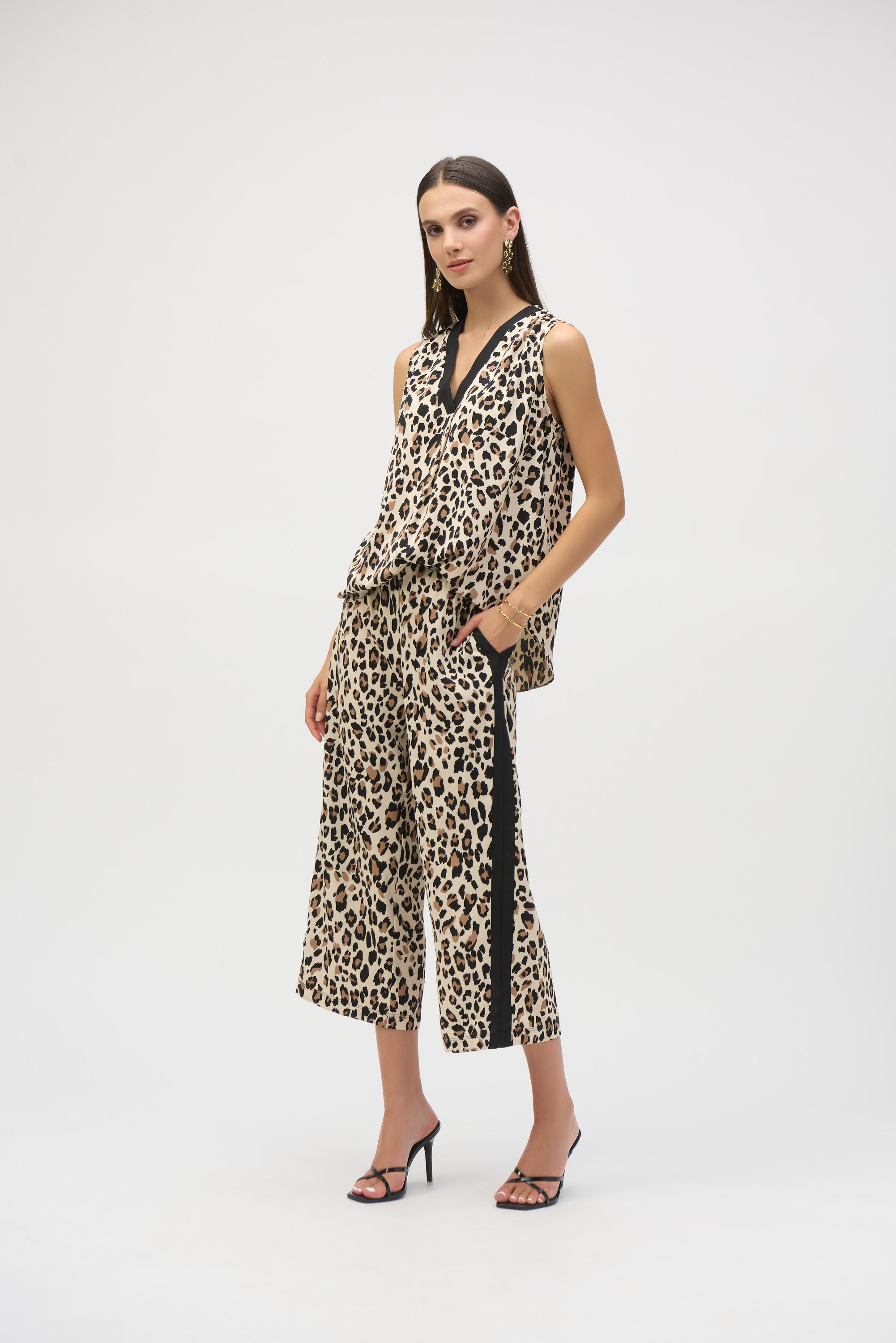 Pantalón Beige Black/295 252235
