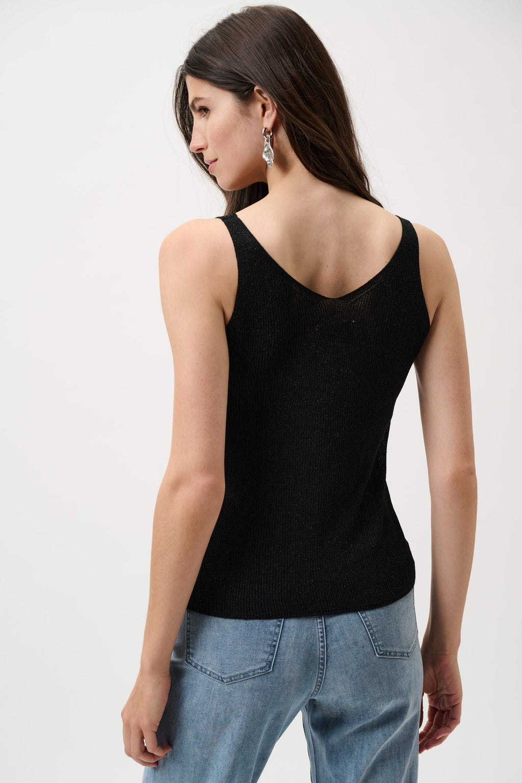 Blusa sin mangas metalizada con pedrería negro 252915CO