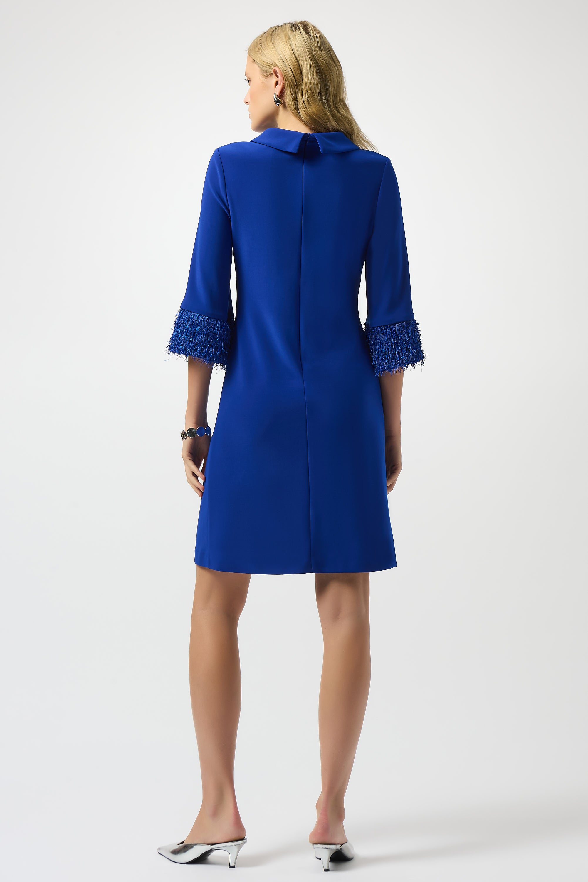 Vestido con flecos en puño azul zafiro 253054