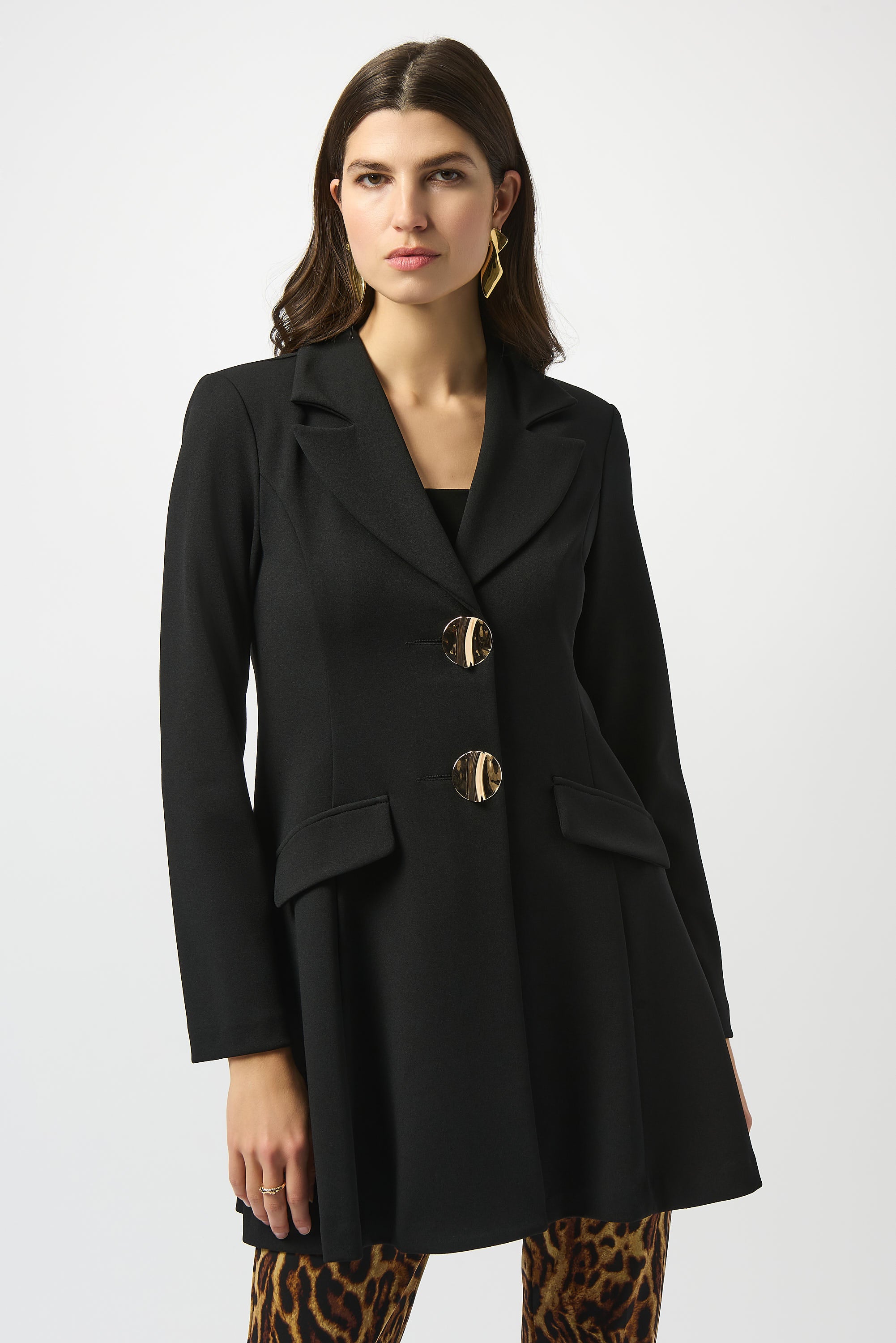 Abrigo de crepe con botones metálicos negro 253068