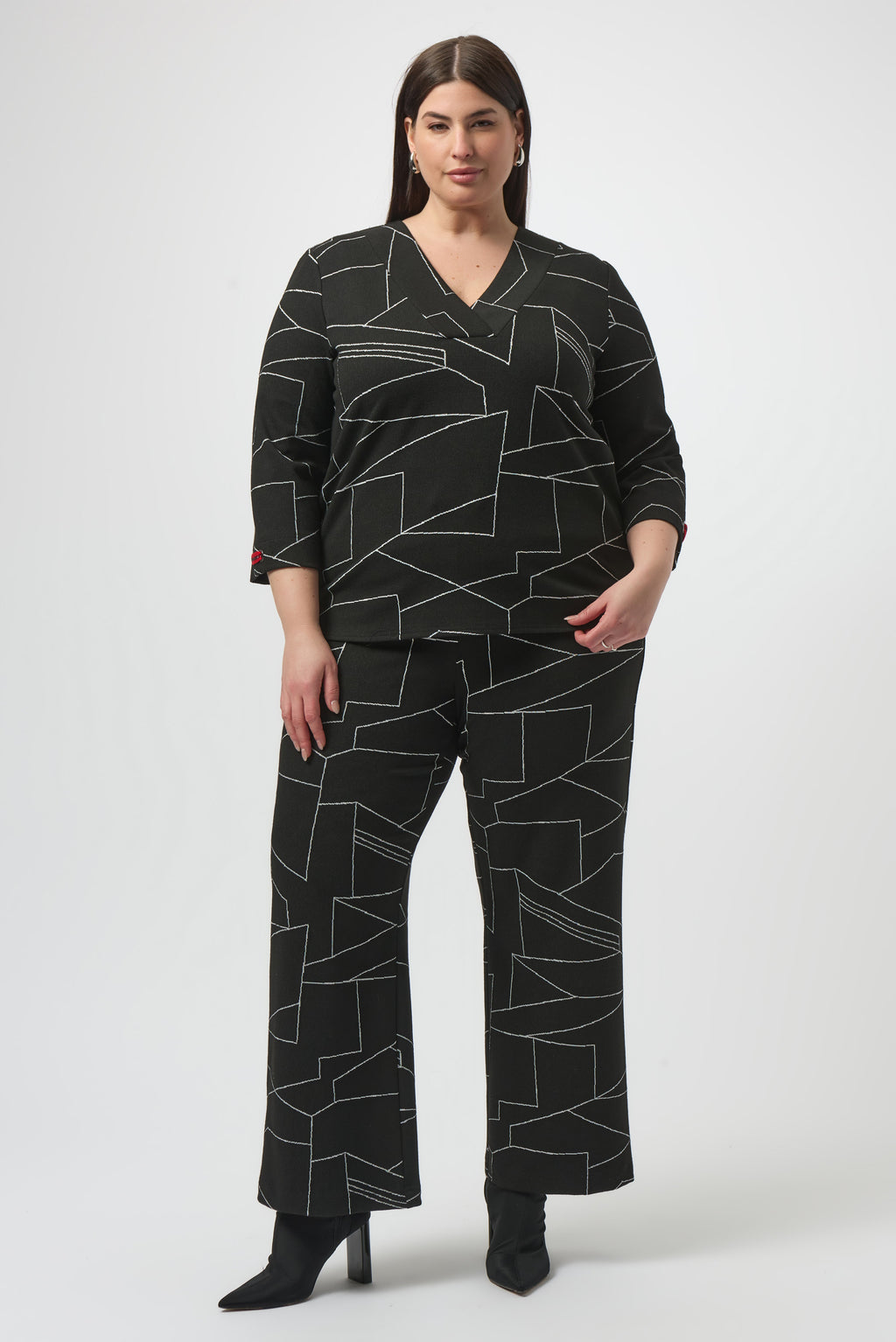 Blusa con estampado abstracto negro 253079