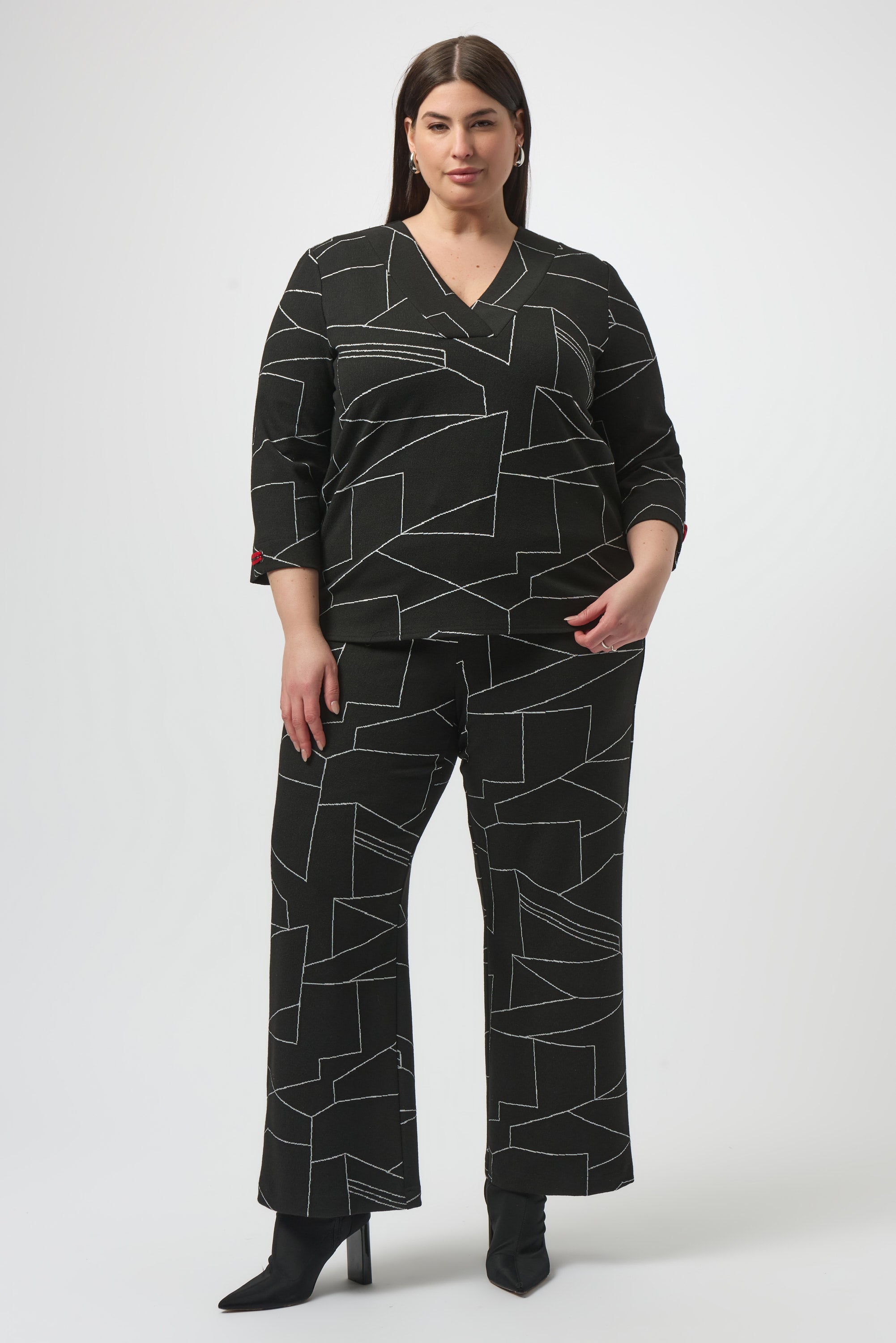 Blusa con estampado abstracto negro 253079