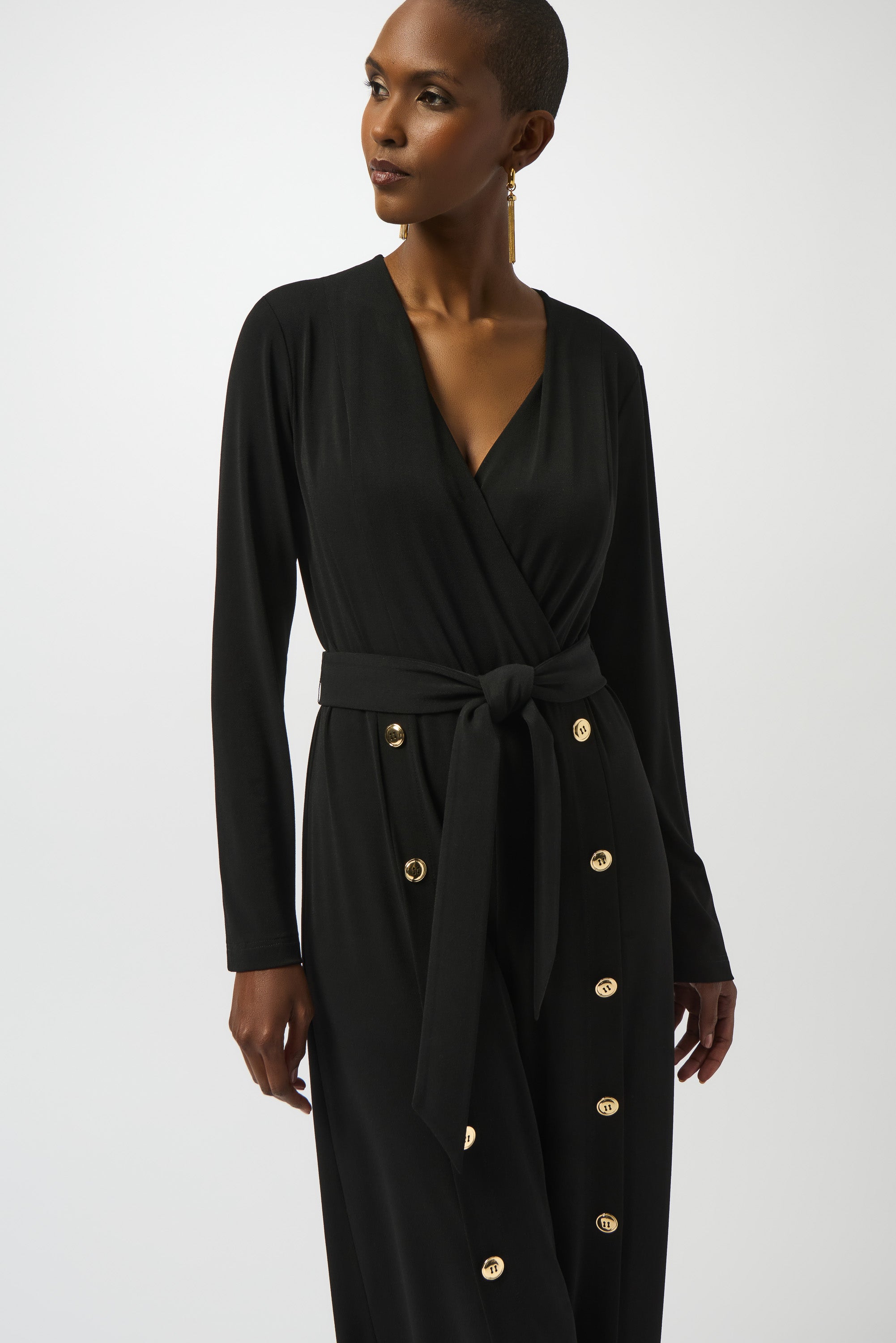 Jumpsuit con botones metálicos negro 253119