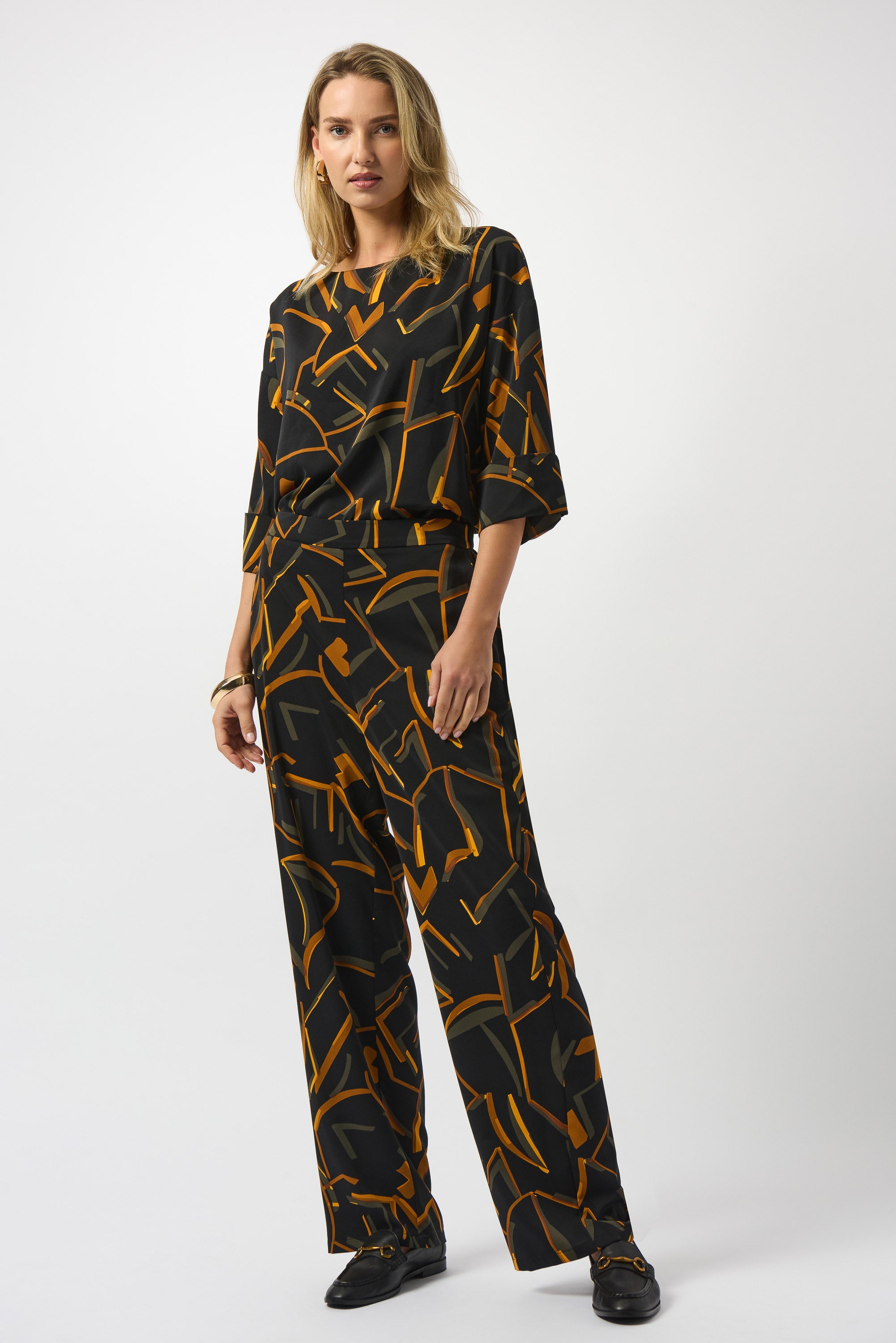 Pantalón de pierna ancha con estampado negro multicolor 253239