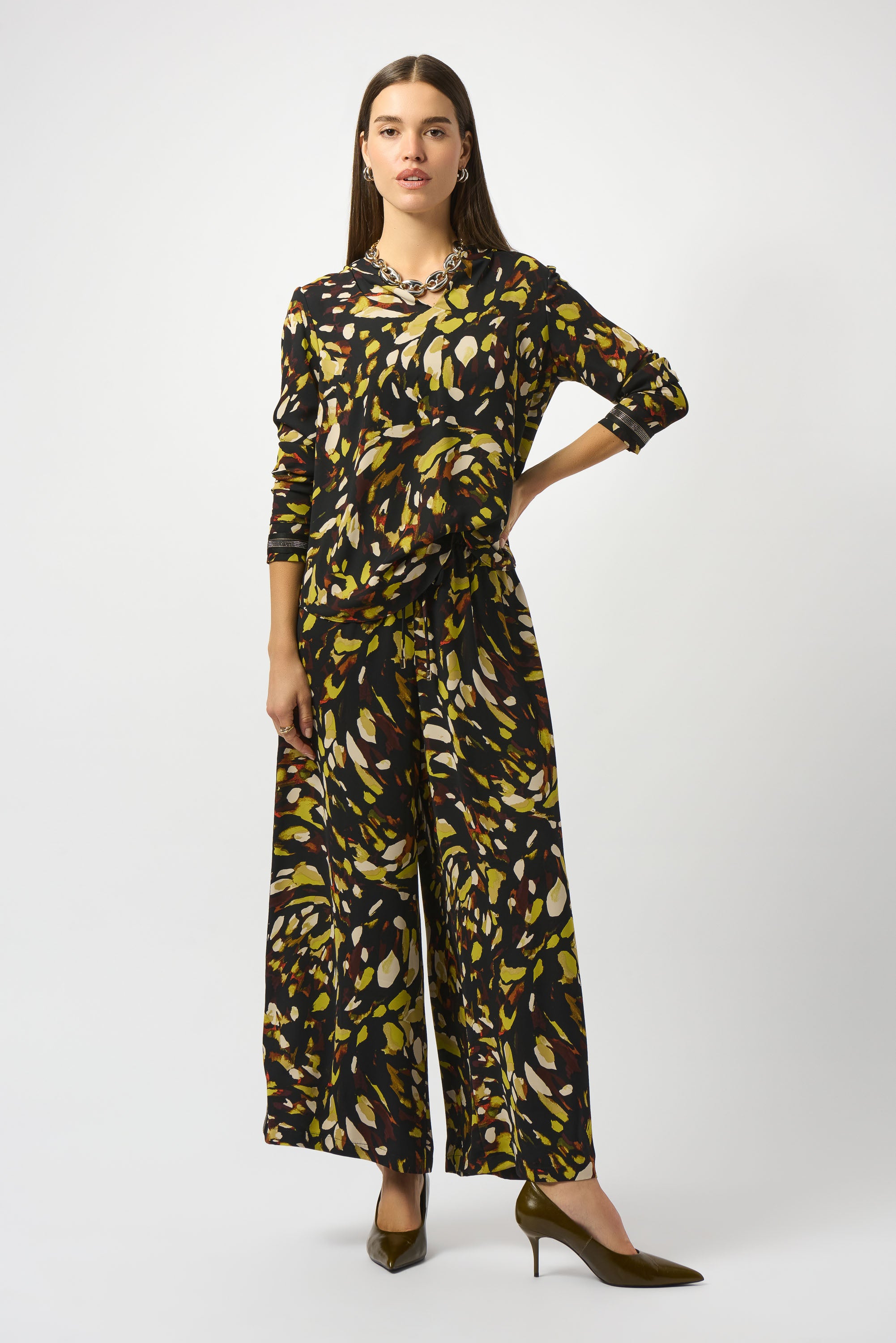 Pantalón de pierna ancha con estampado multicolor 253247