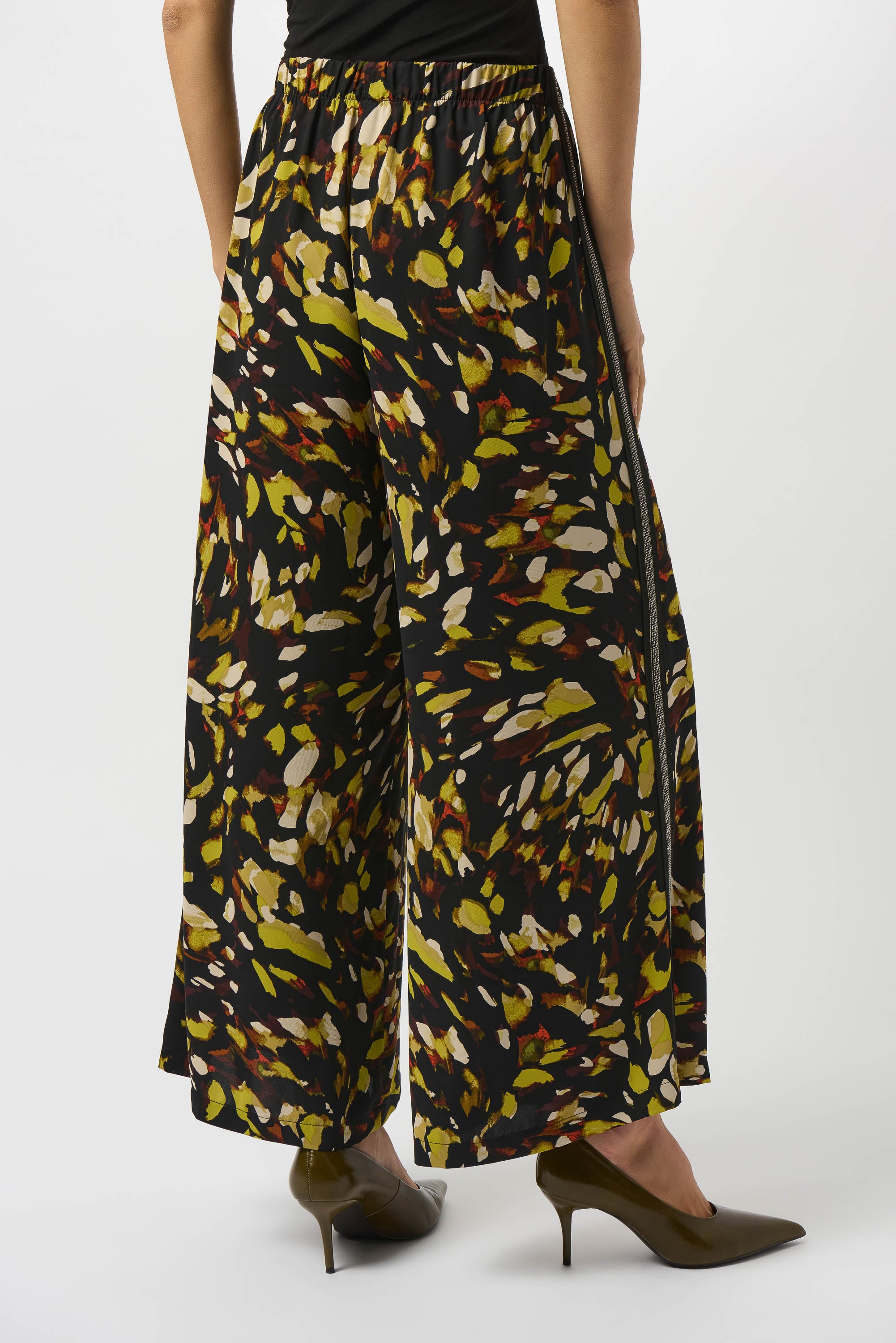 Pantalón de pierna ancha con estampado multicolor 253247