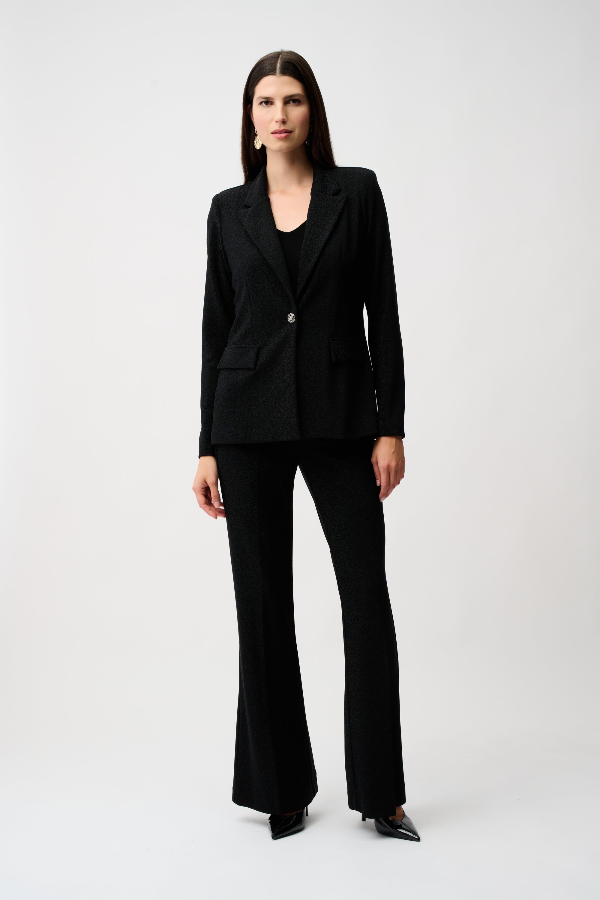 Pantalón acampanado con acabado metálico negro 253722 | Signature