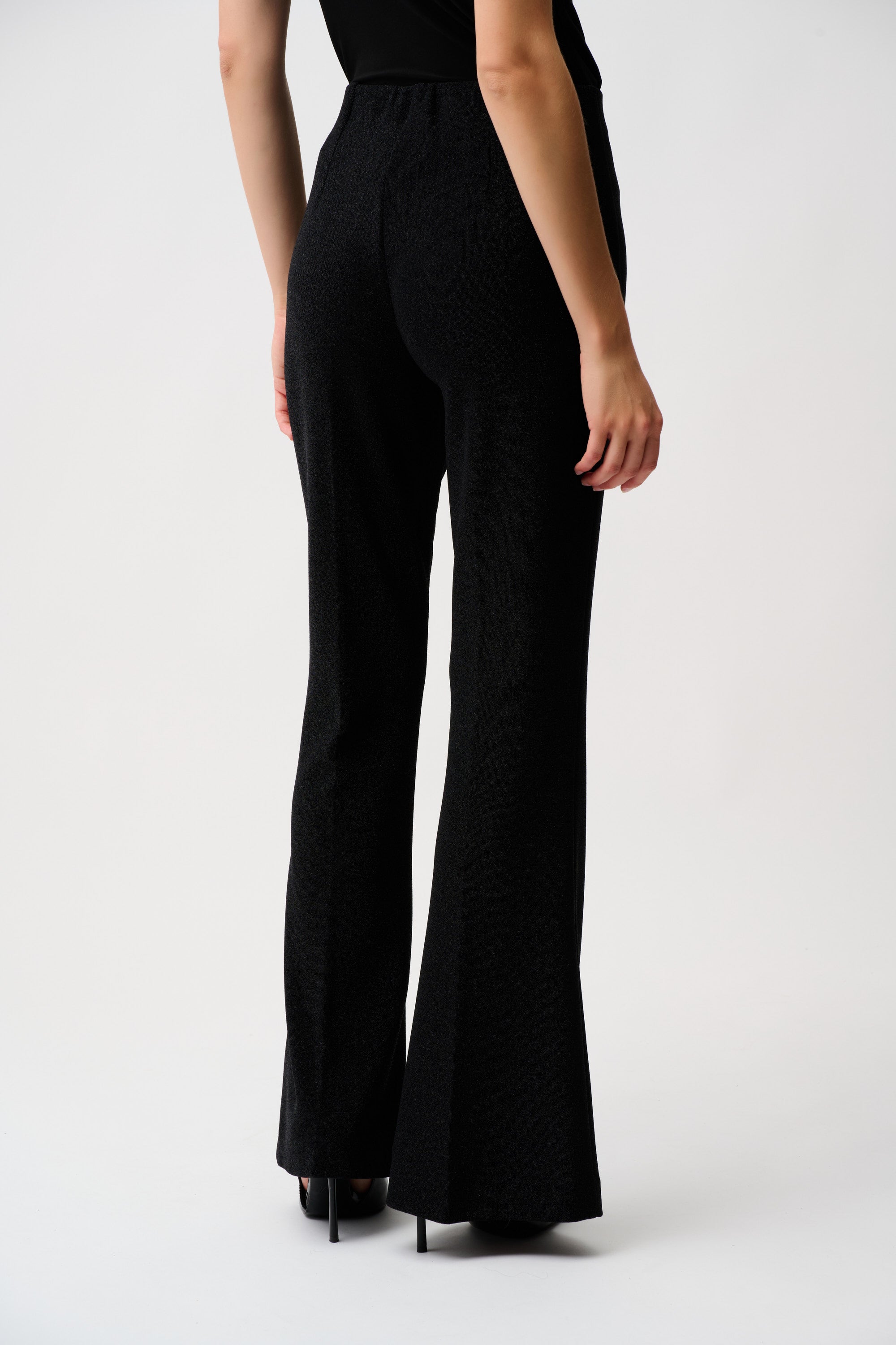 Pantalón acampanado con acabado metálico negro 253722 | Signature
