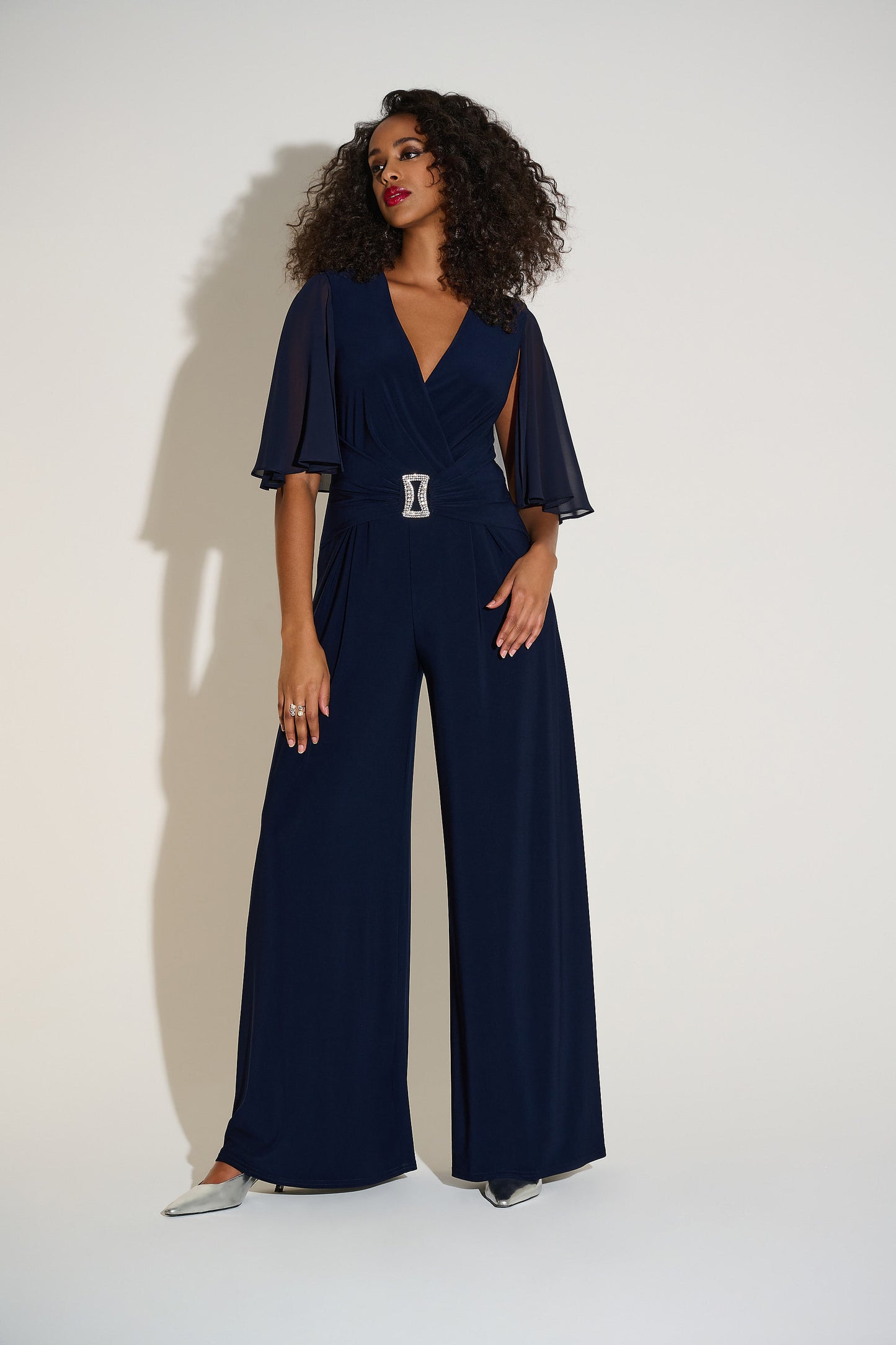 Jumpsuit de pierna ancha con capa azul marino 253723 | Signature