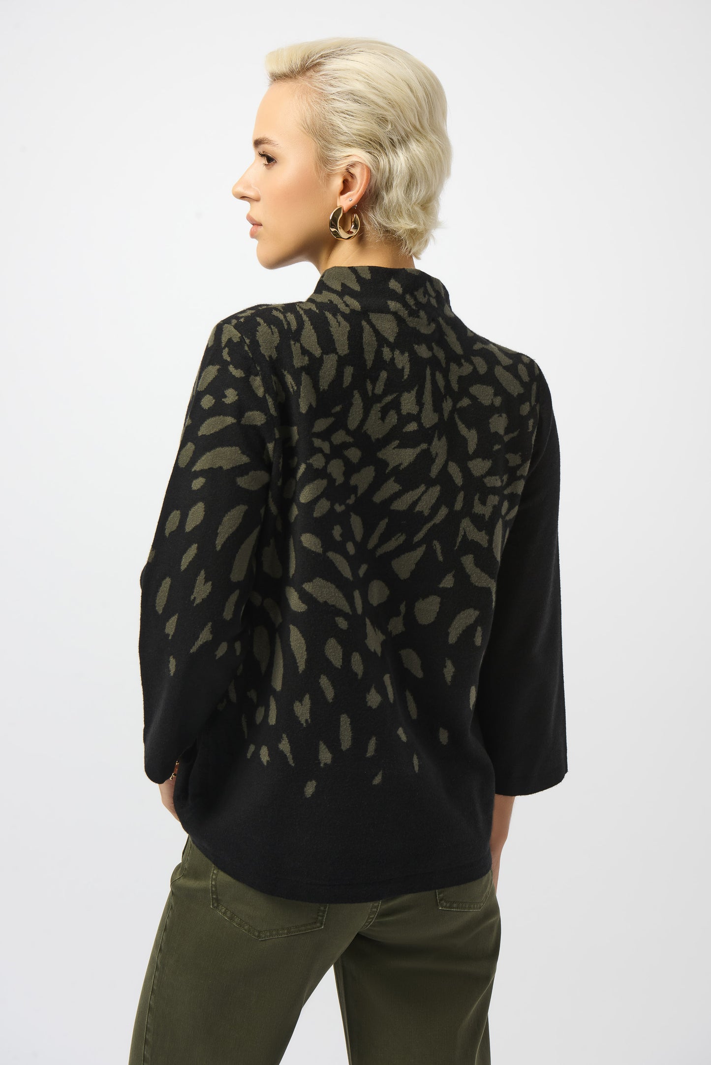 Jersey de jacquard con estampado animal negro y verde 253912
