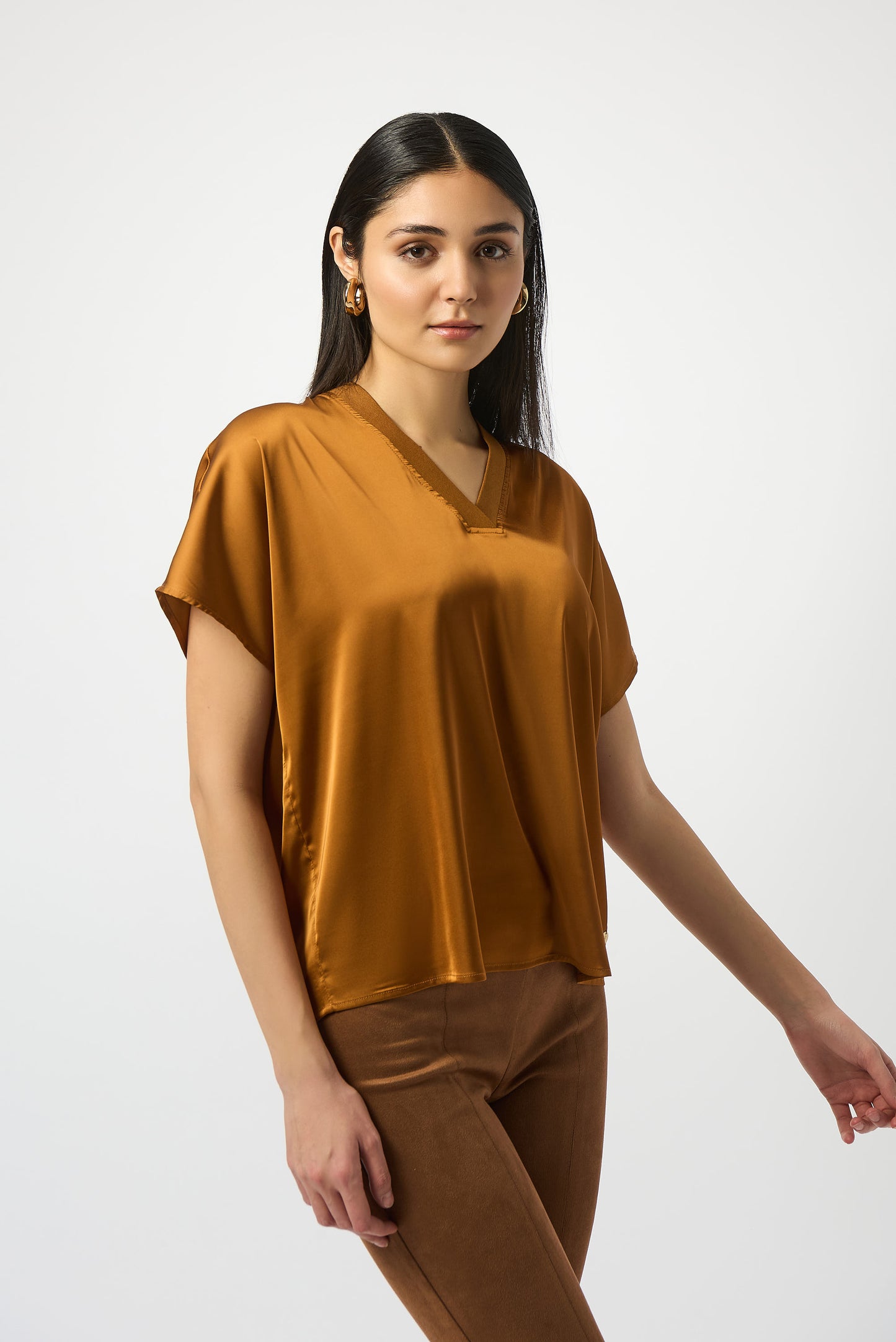 Blusa boxy satinada whisky 253921