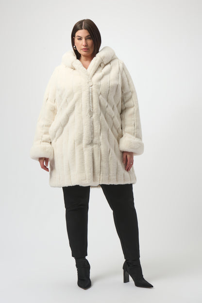 Abrigo reversible con capucha de piel sintética vainilla 253926