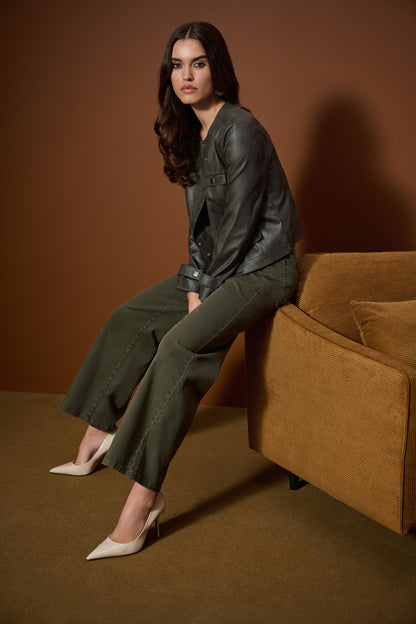 Jeans elásticos de pierna ancha verde aguacate 253950