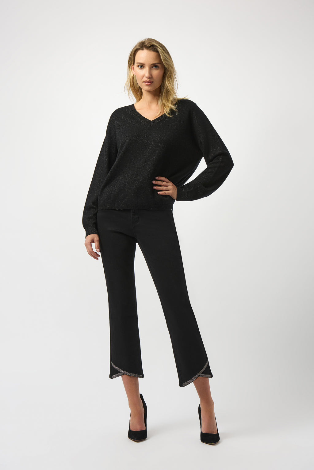Suéter con escote de pico de lana negro 253967