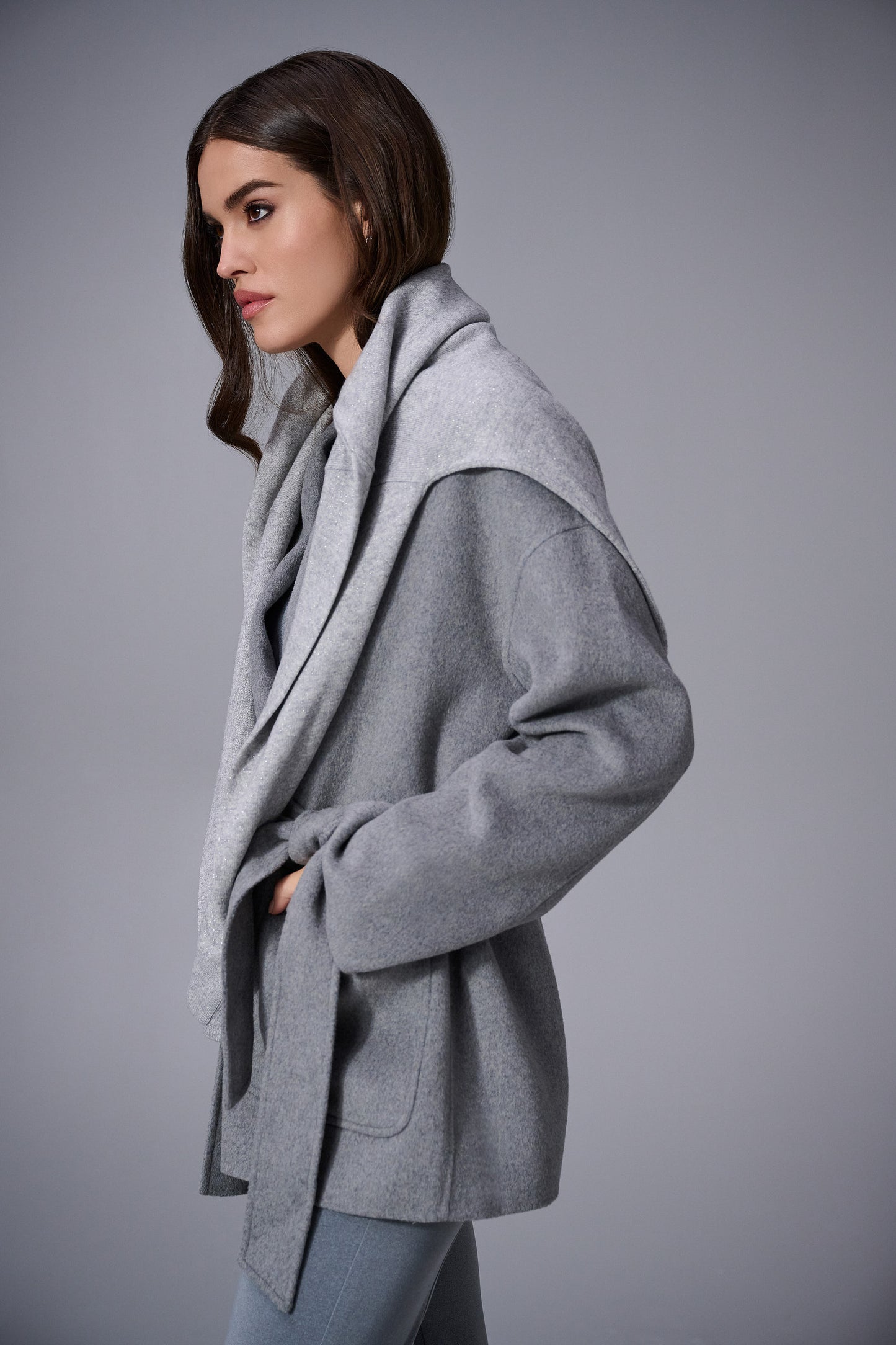 Jersey con escote de pico de lana gris claro 253967 LG