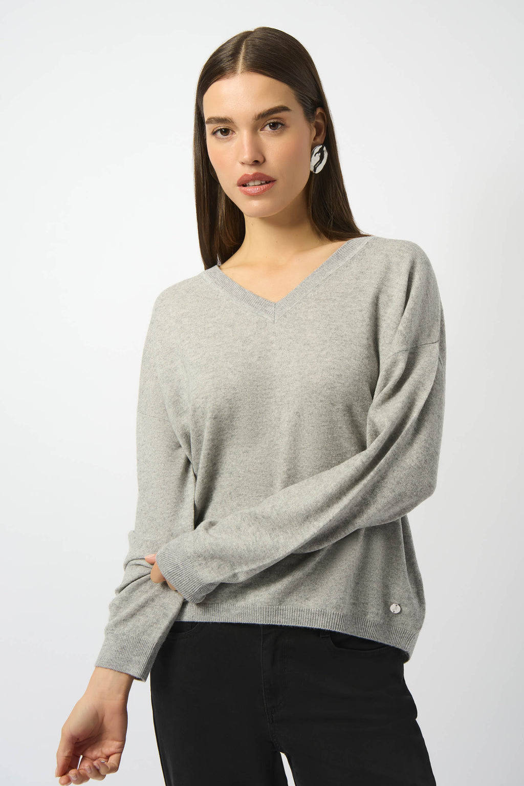 Jersey con escote de pico de lana gris claro 253967 LG