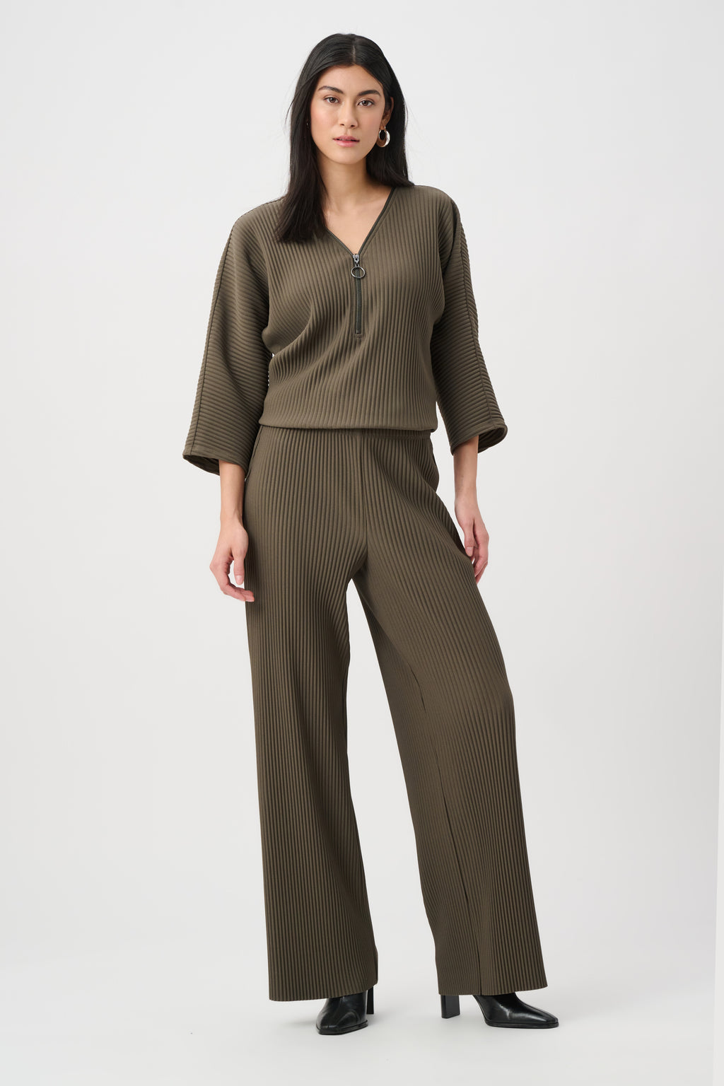 Pantalones de pierna ancha plisado verde aguacate 254006F26
