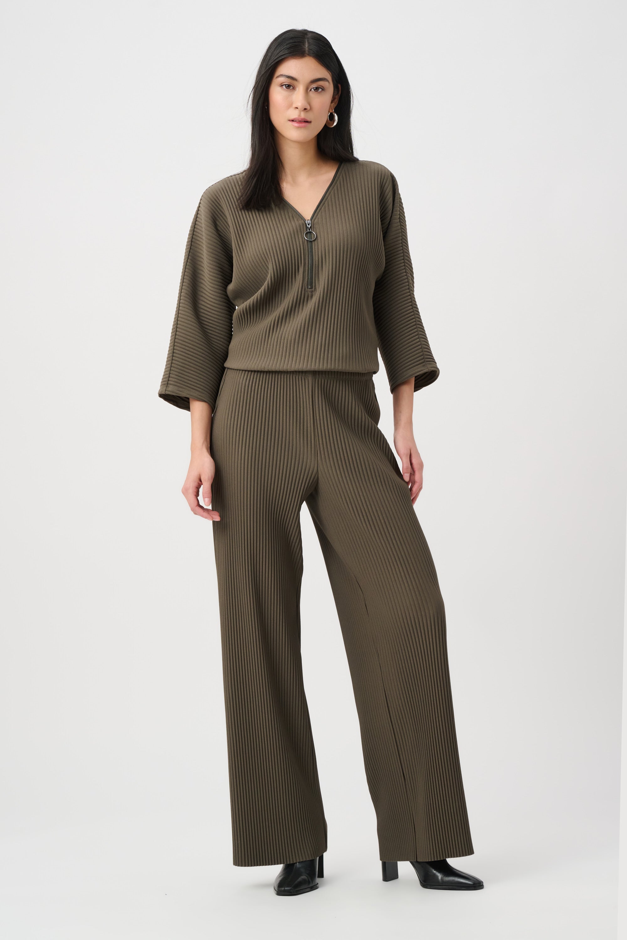 Pantalones de pierna ancha plisado verde aguacate 254006F26
