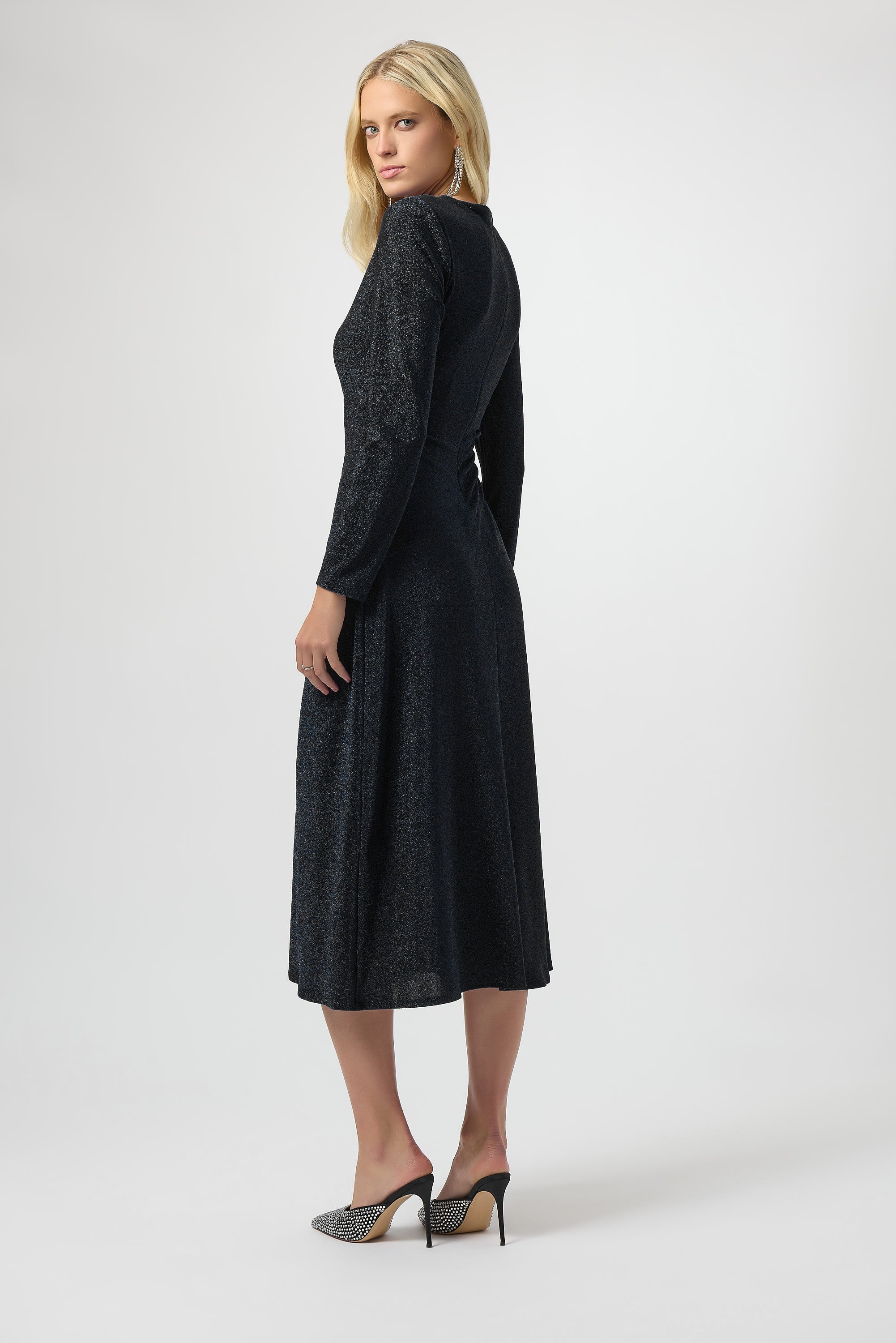 Vestido con efecto metálico negro 254082
