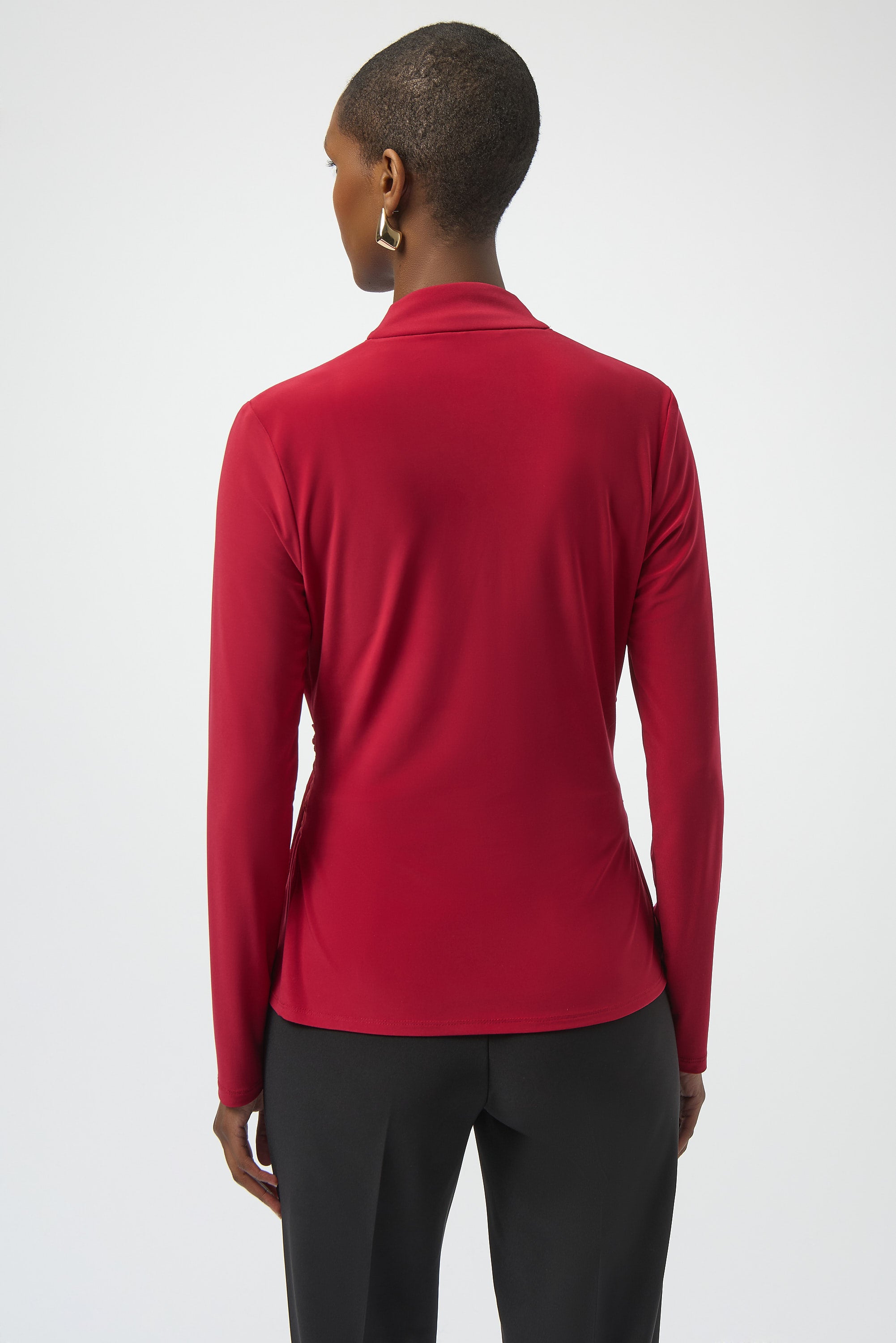 Blusa cruzada ajustada con detalle metálico rojo cereza 254117