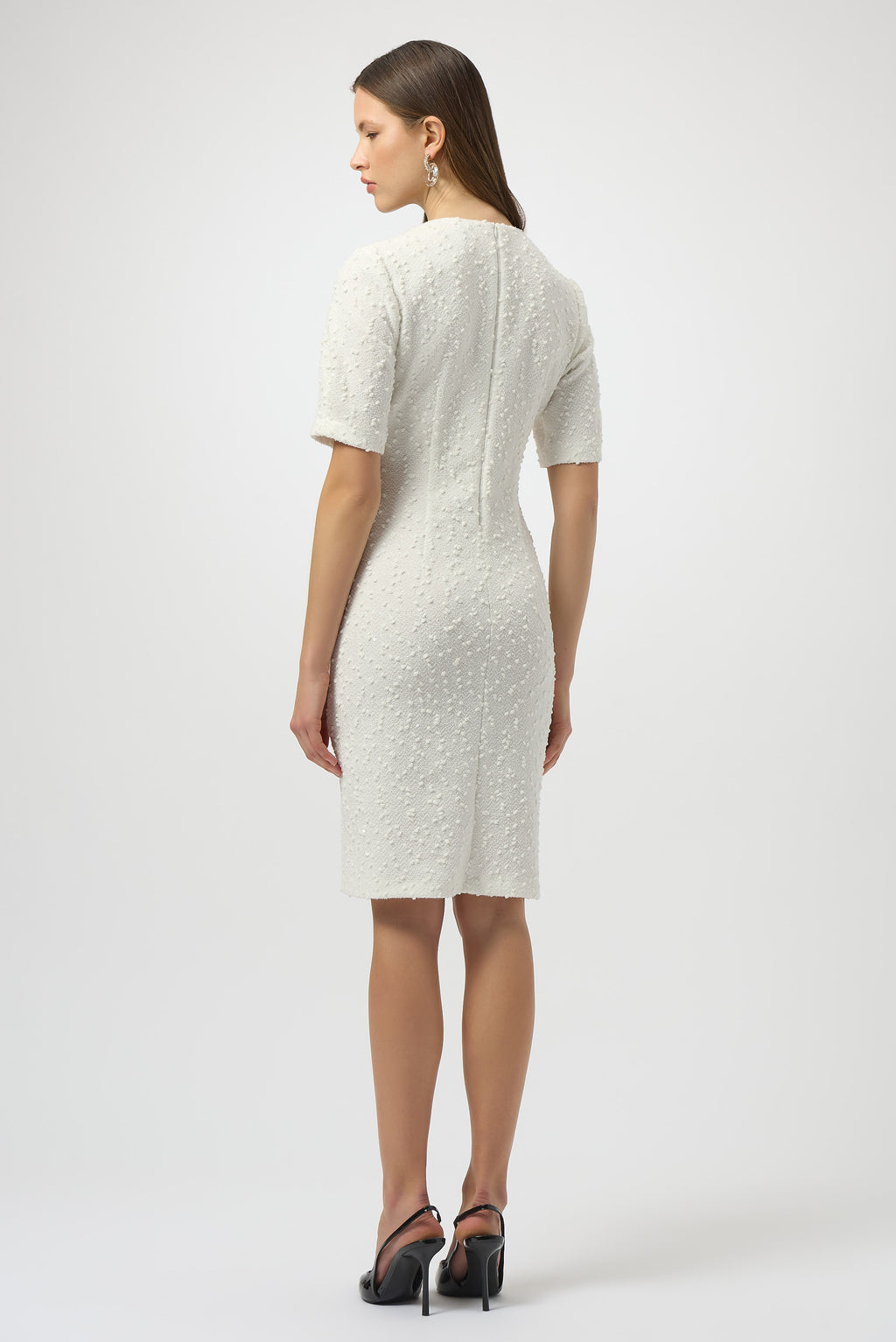 Vestido de punto bouclé con detalle de moño blanco invierno 254177