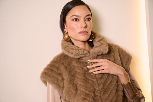 Chaleco de piel sintética con diseño de chevron avellana 254906