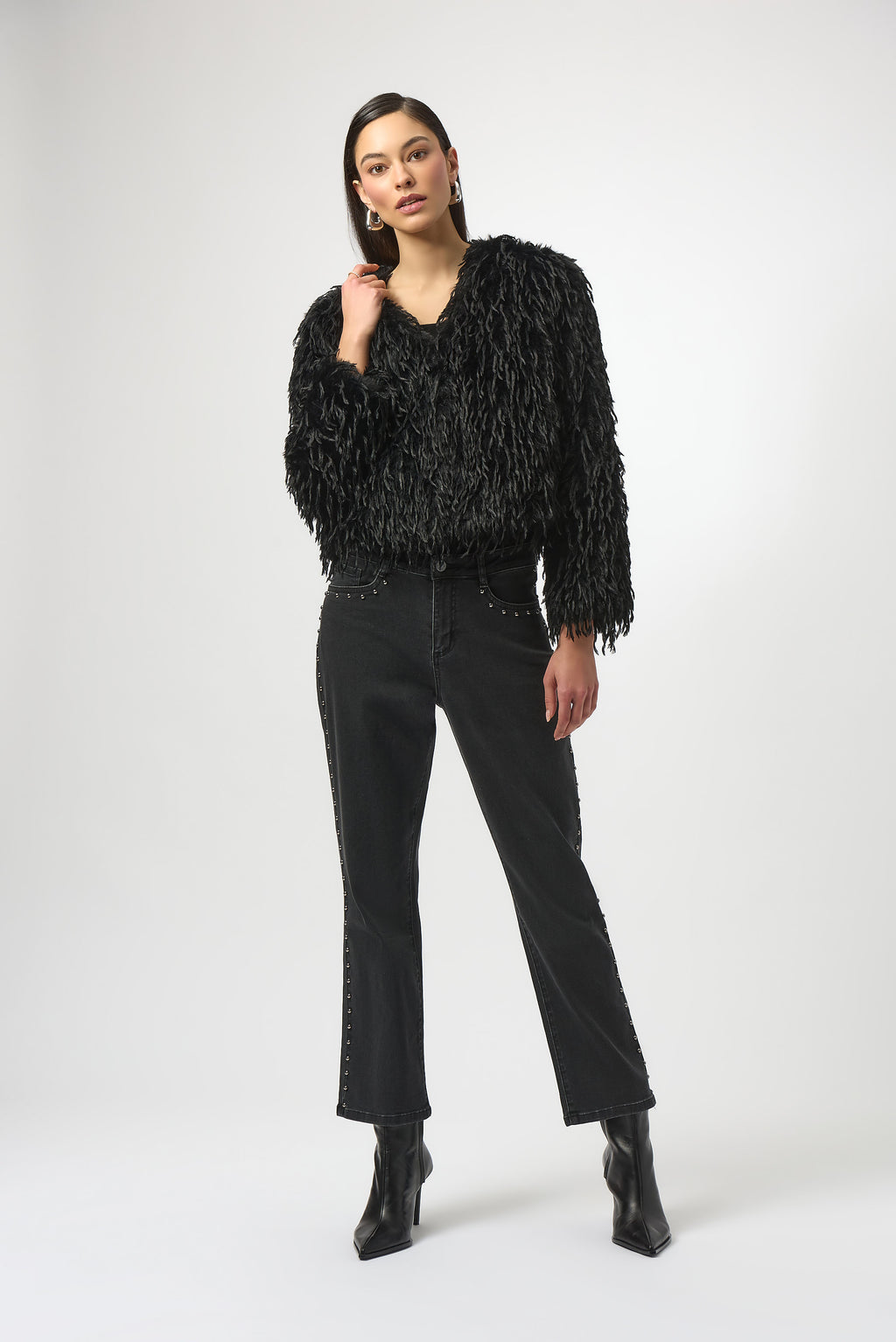 Jeans clásicos de pierna recta con tachuelas gris carbón 254916