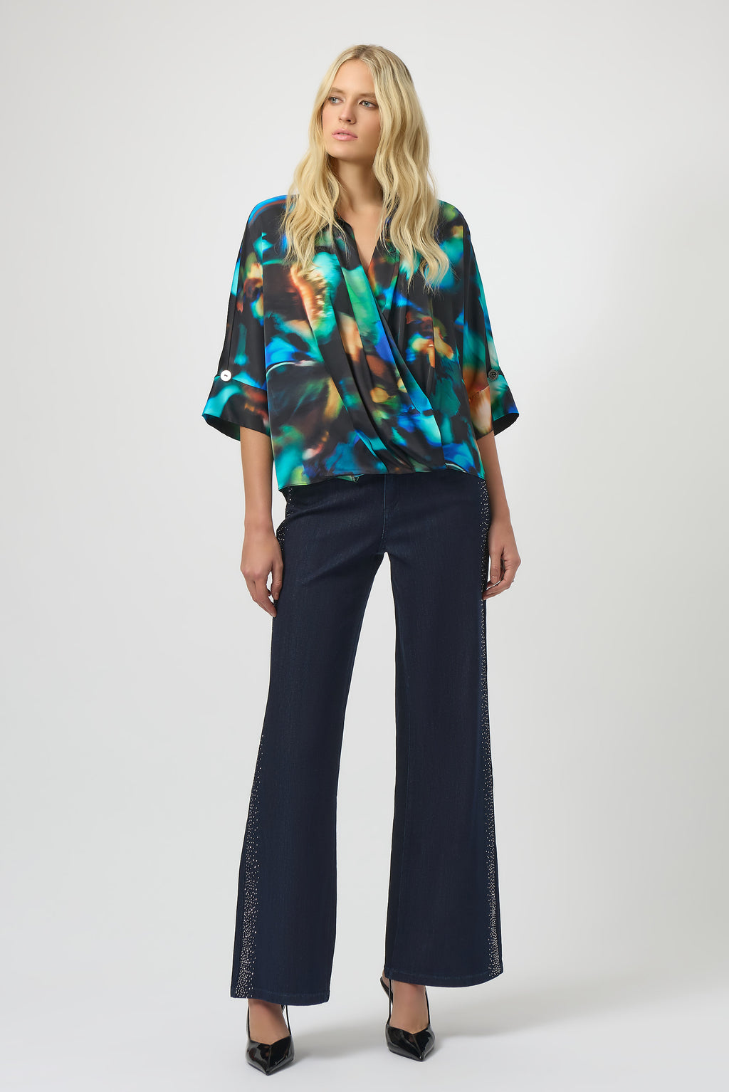 Jeans de pierna ancha con pedrería azul oscuro 254918