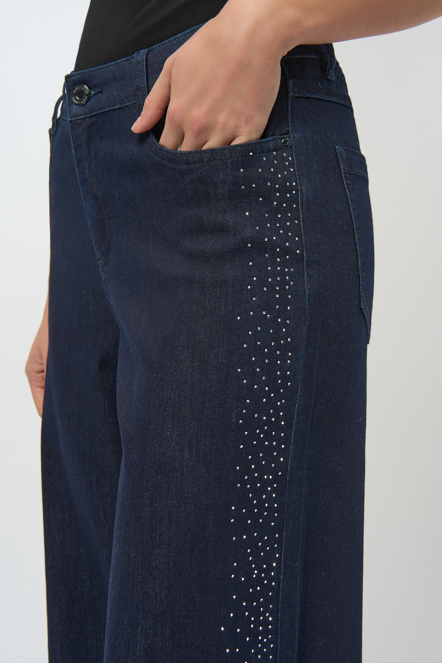 Jeans de pierna ancha con pedrería azul oscuro 254918