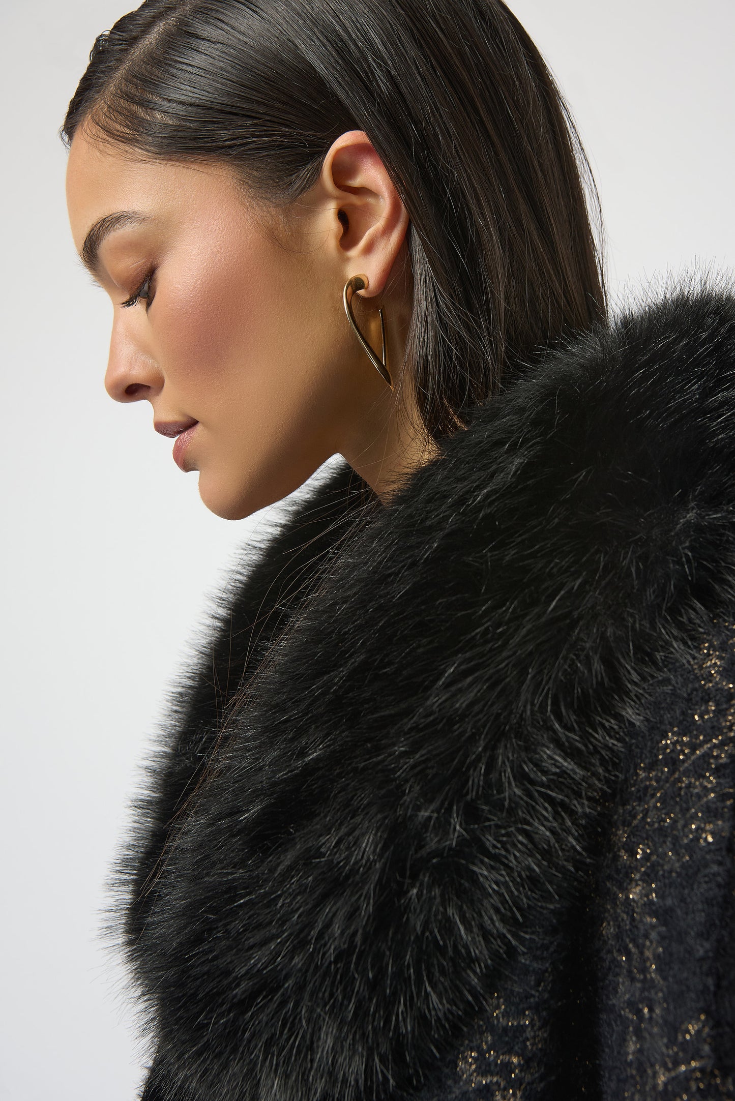 Capa de punto de jacquard con detalles de piel sintética 254934