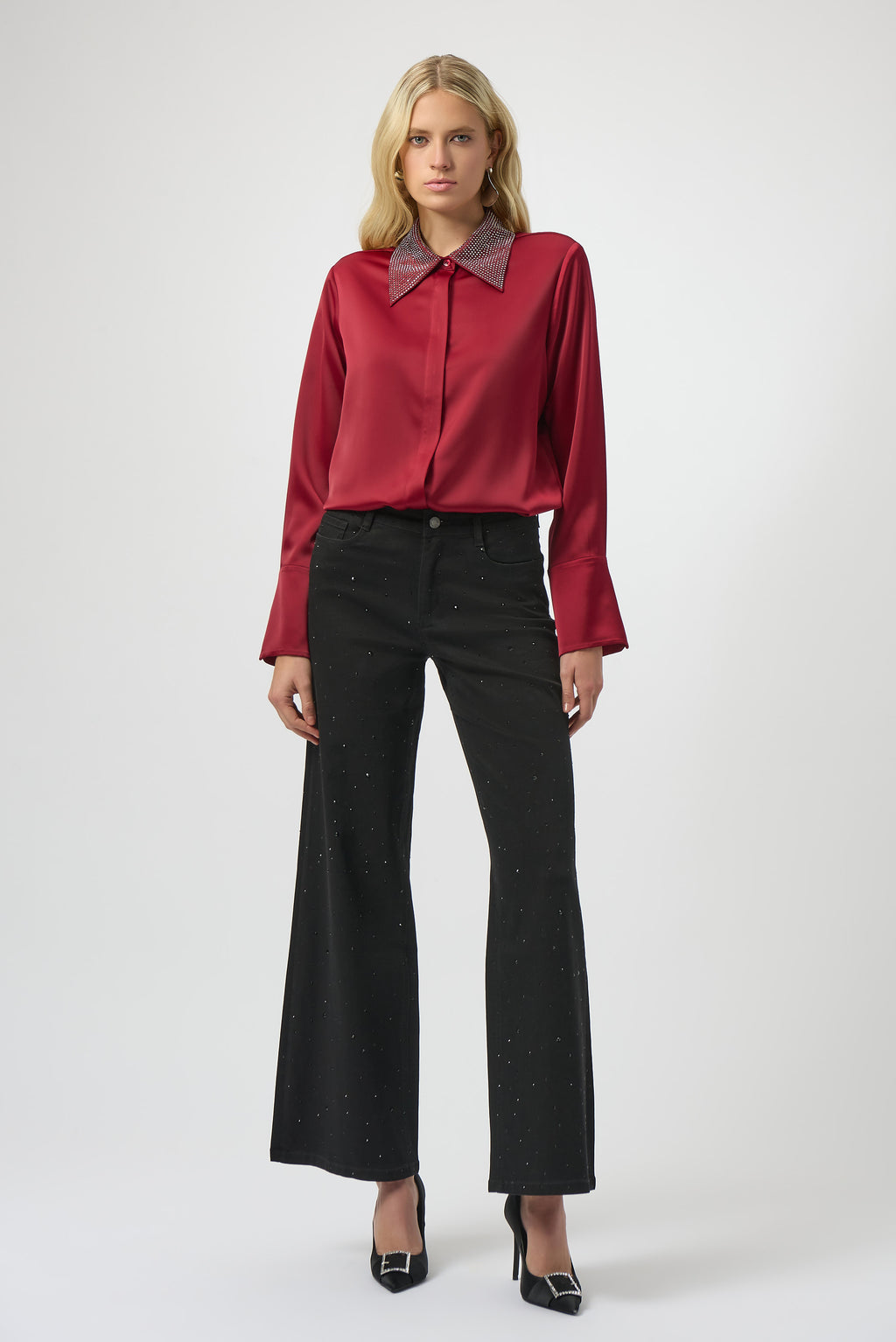 Jeans clásicos de pierna ancha con pedrería negro 254962
