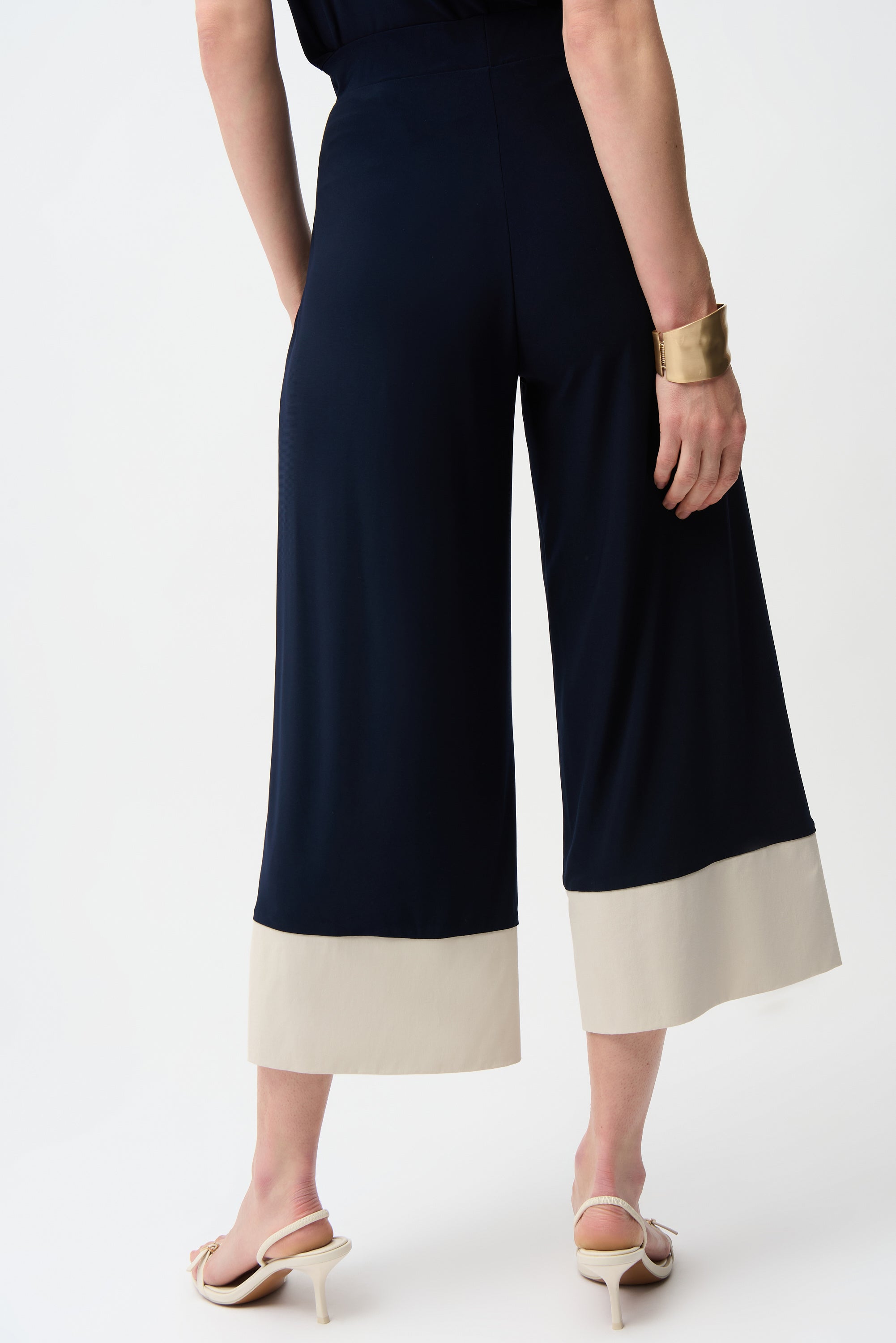 Pantalón culotte sin cierres beige y marino 261081