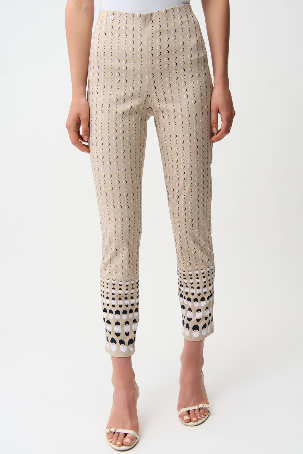 Pantalón rectos sin cierres con estampado geométrico beige 261222