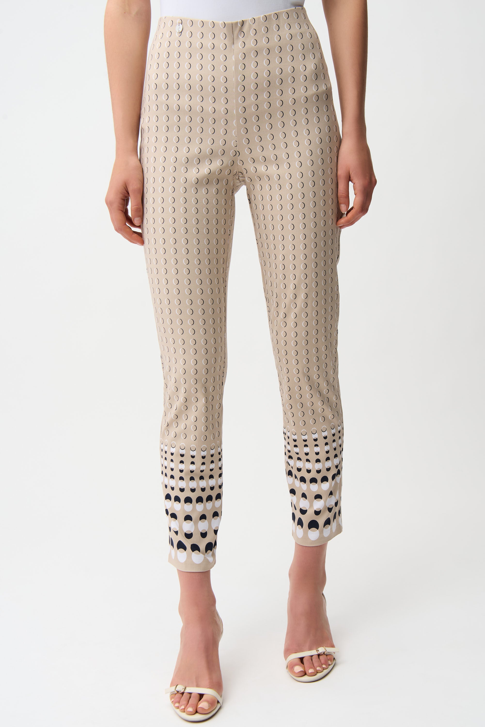 Pantalón rectos sin cierres con estampado geométrico beige 261222