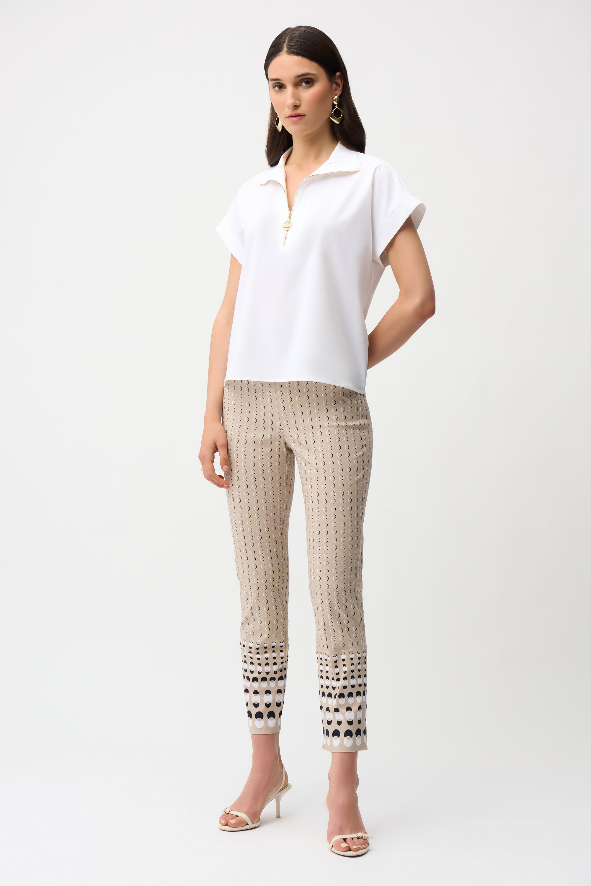 Pantalón rectos sin cierres con estampado geométrico beige 261222