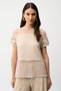Blusa texturizada con malla con cuello barco beige 261247