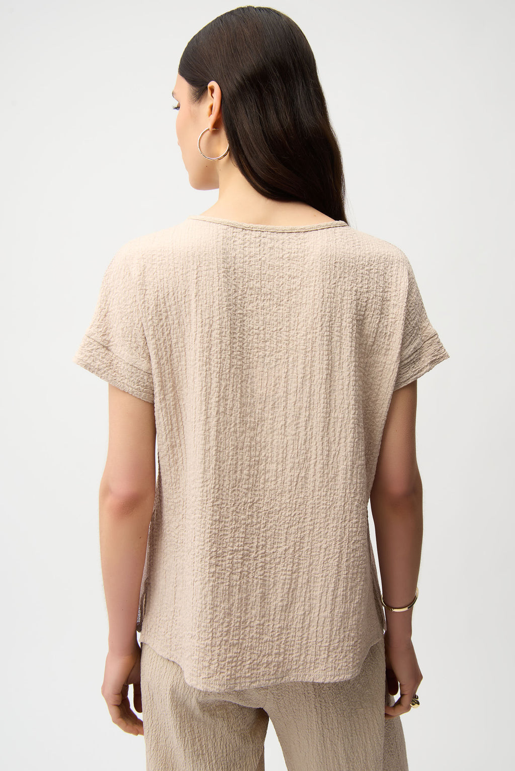 Blusa texturizada con malla con cuello barco beige 261247
