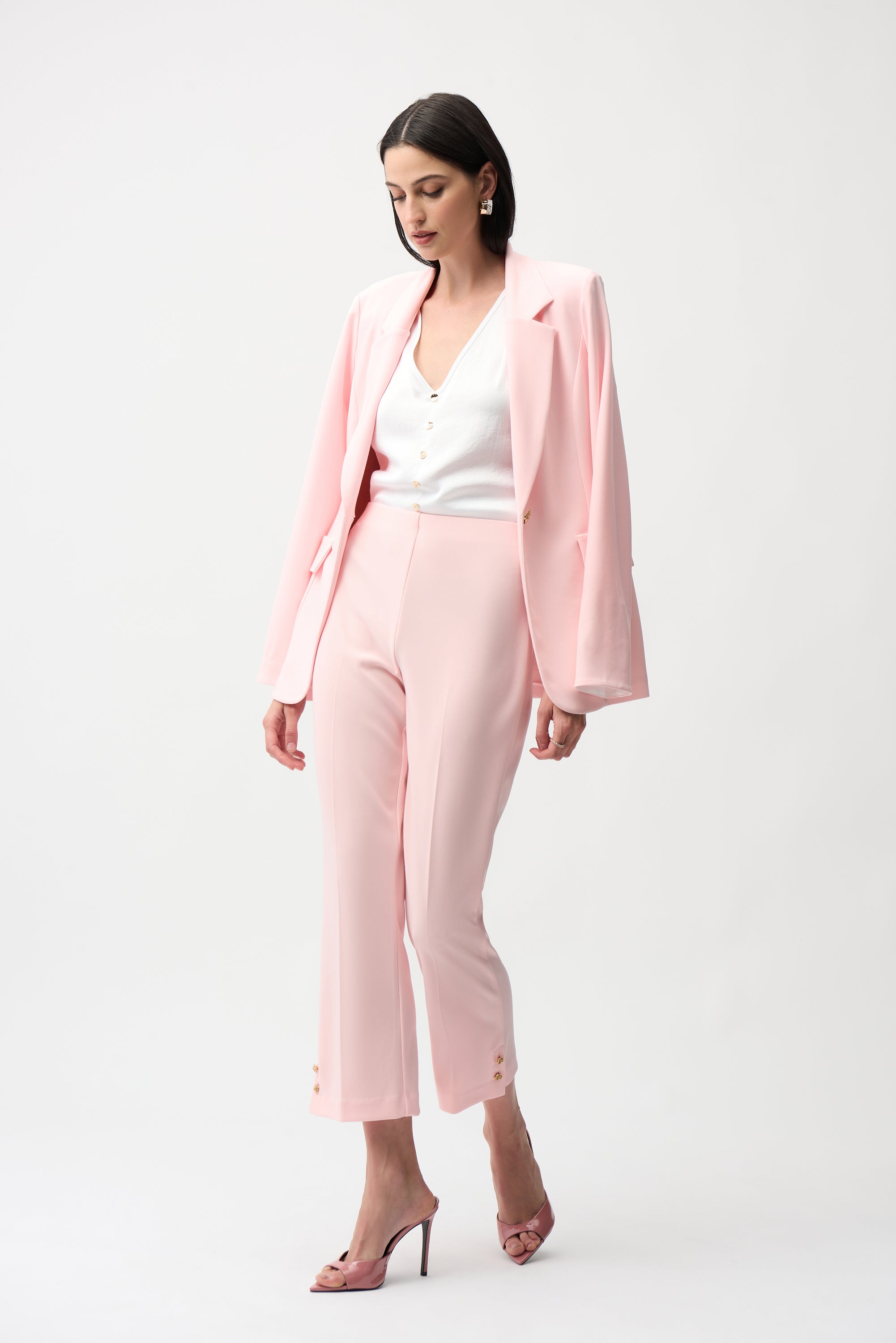 Pantalón crop sin cierres con botones dorados rosa pétalo 261254