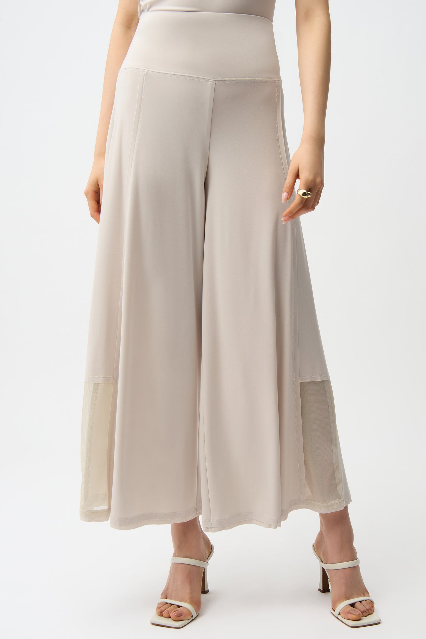 Pantalón de pierna ancha sin cierres malla beige piedra de luna 261277