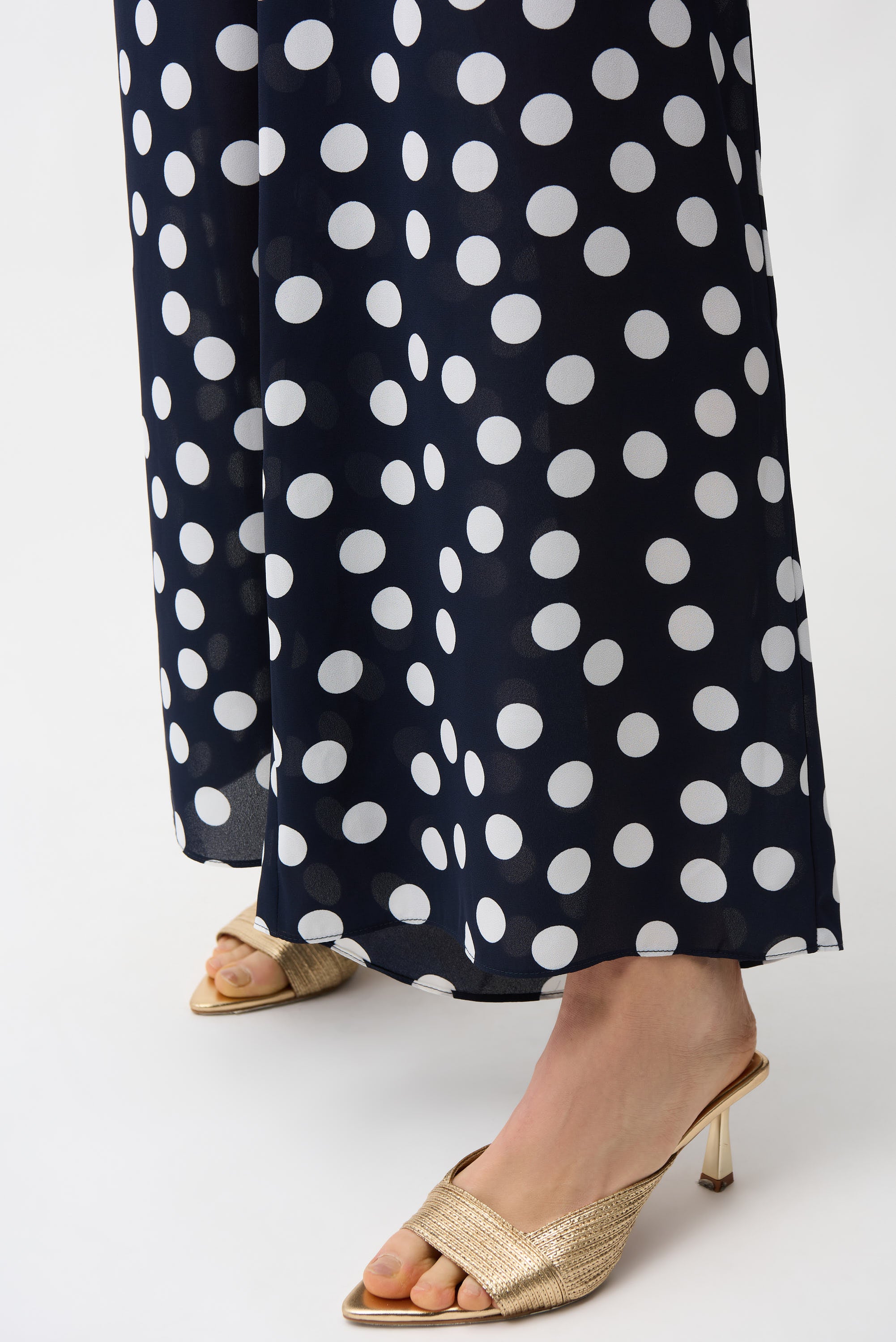 Pantalón de pierna ancha con estampado de puntos de marino 261305